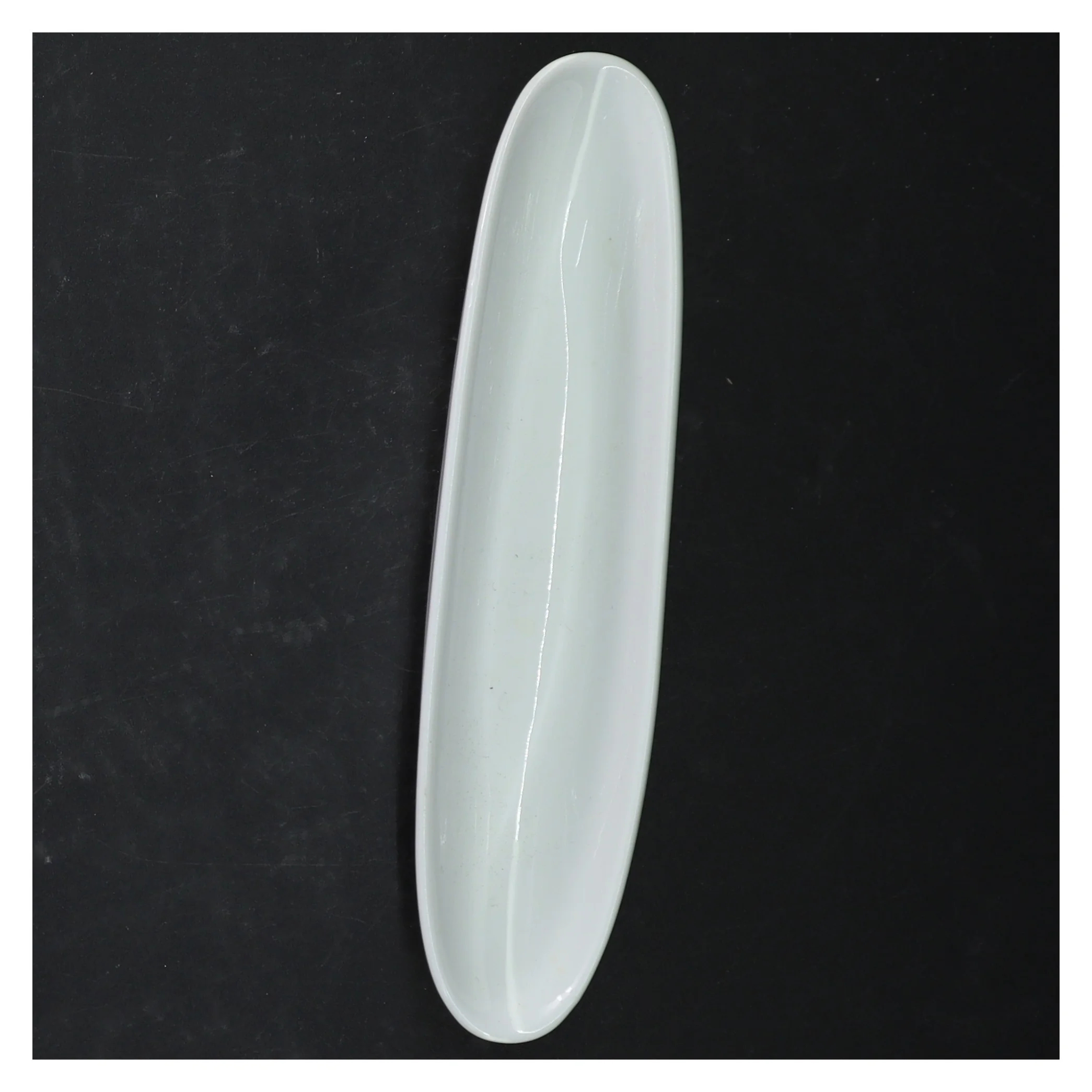 Hvidt porcelænsfad (str. 21 cm)