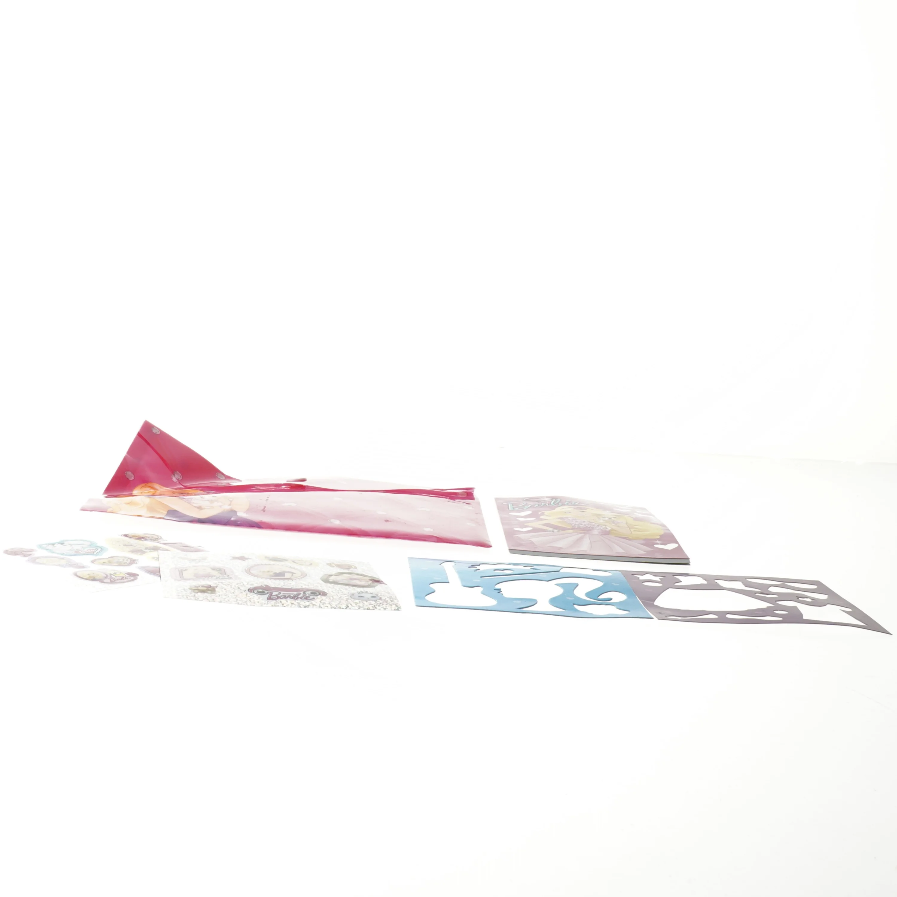 Barbie stencil and sticker set fra Barbie (str. 21x15 cm)