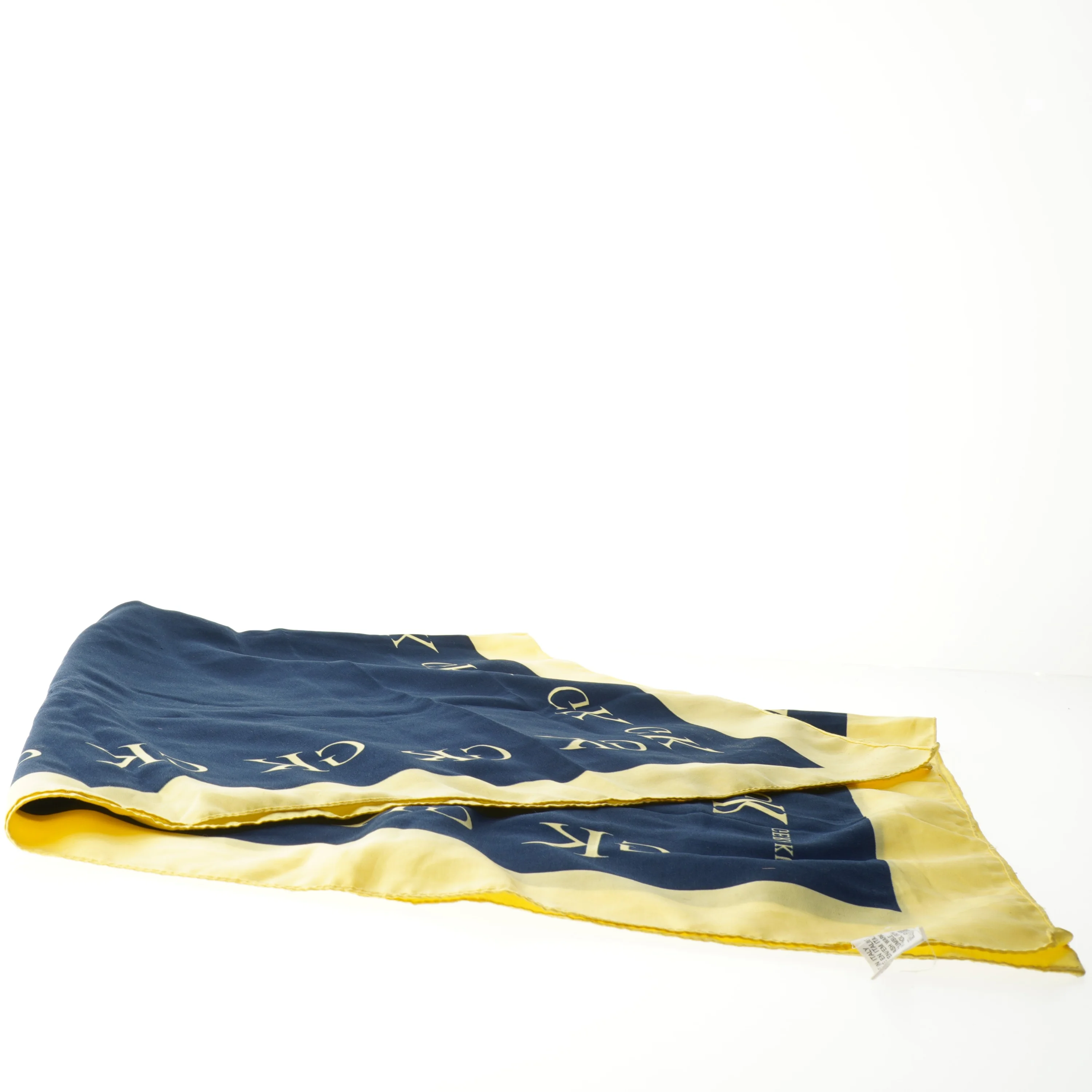 Silketørklæde fra Gerard Kuky (str. 88x88 cm)