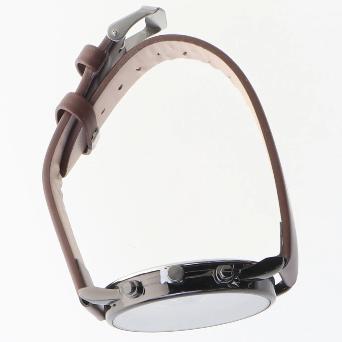 Herreur med brun rem fra Geneva (str. Ø 4 cm)