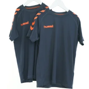 T-Shirt (2 stk.) fra Hummel (str. 140 cm)