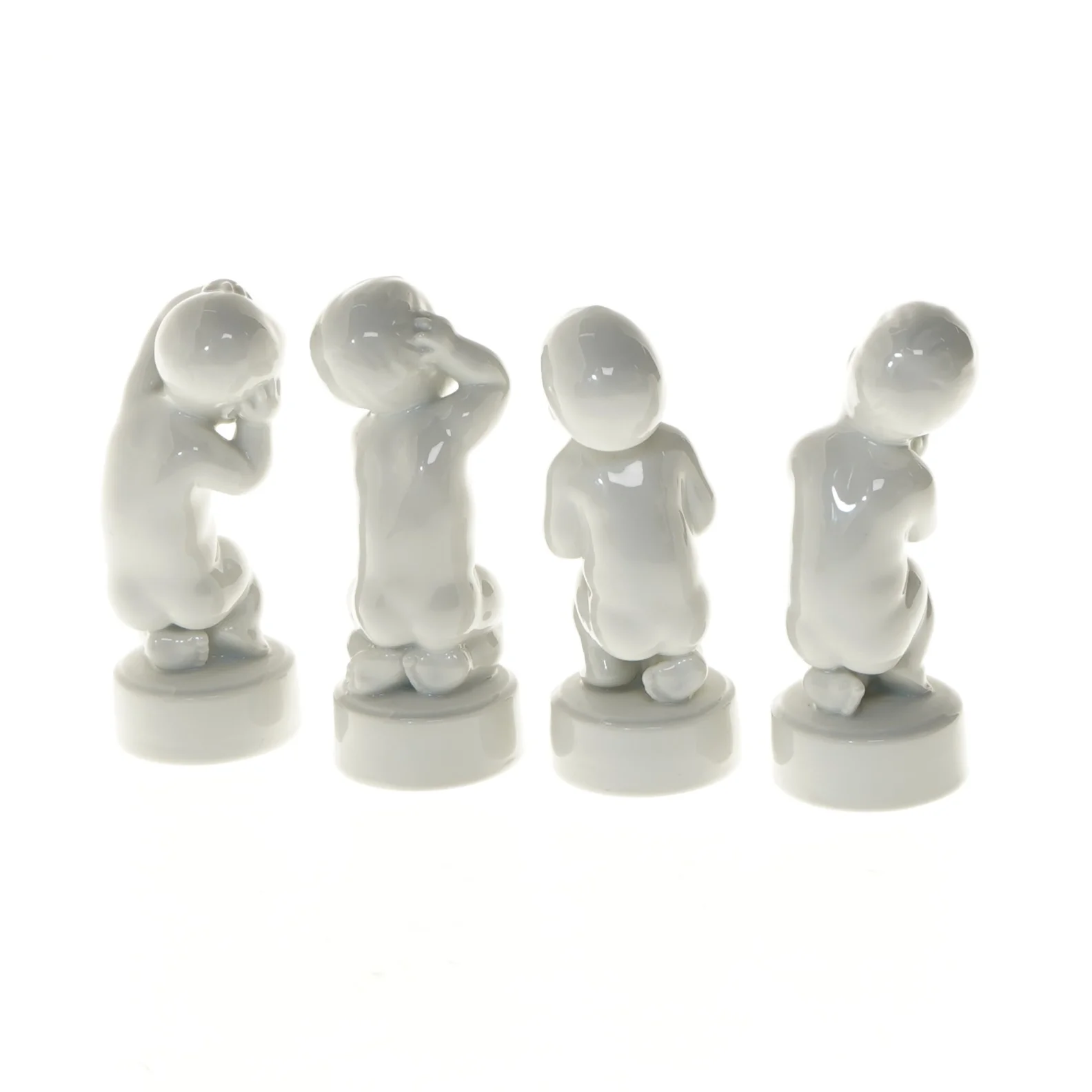 Porcelænsfigurer af de fire piner (str. 11,5 cm) fra B&G