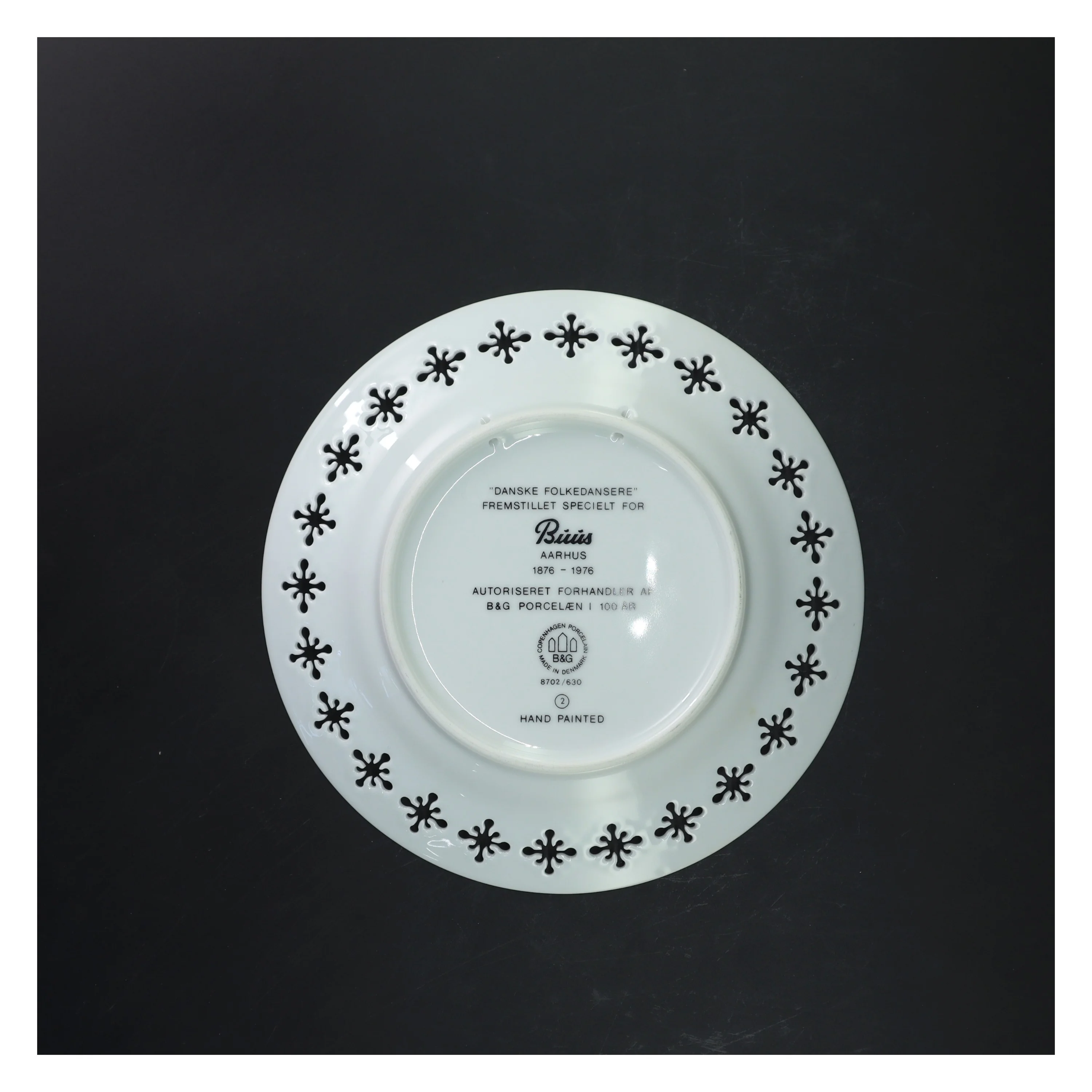 Porcelænstallerken med illustration fra Bing & Grøndahl (str. Ø 22 cm)