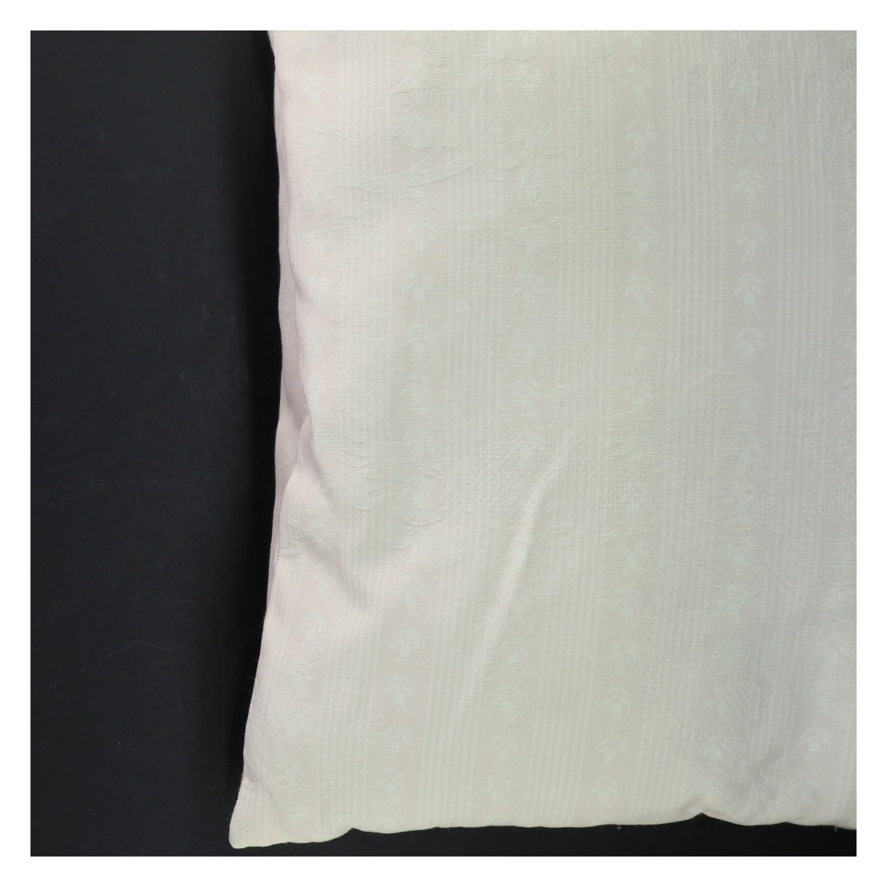 2 pyntepuder (str. 36 x 36 cm)