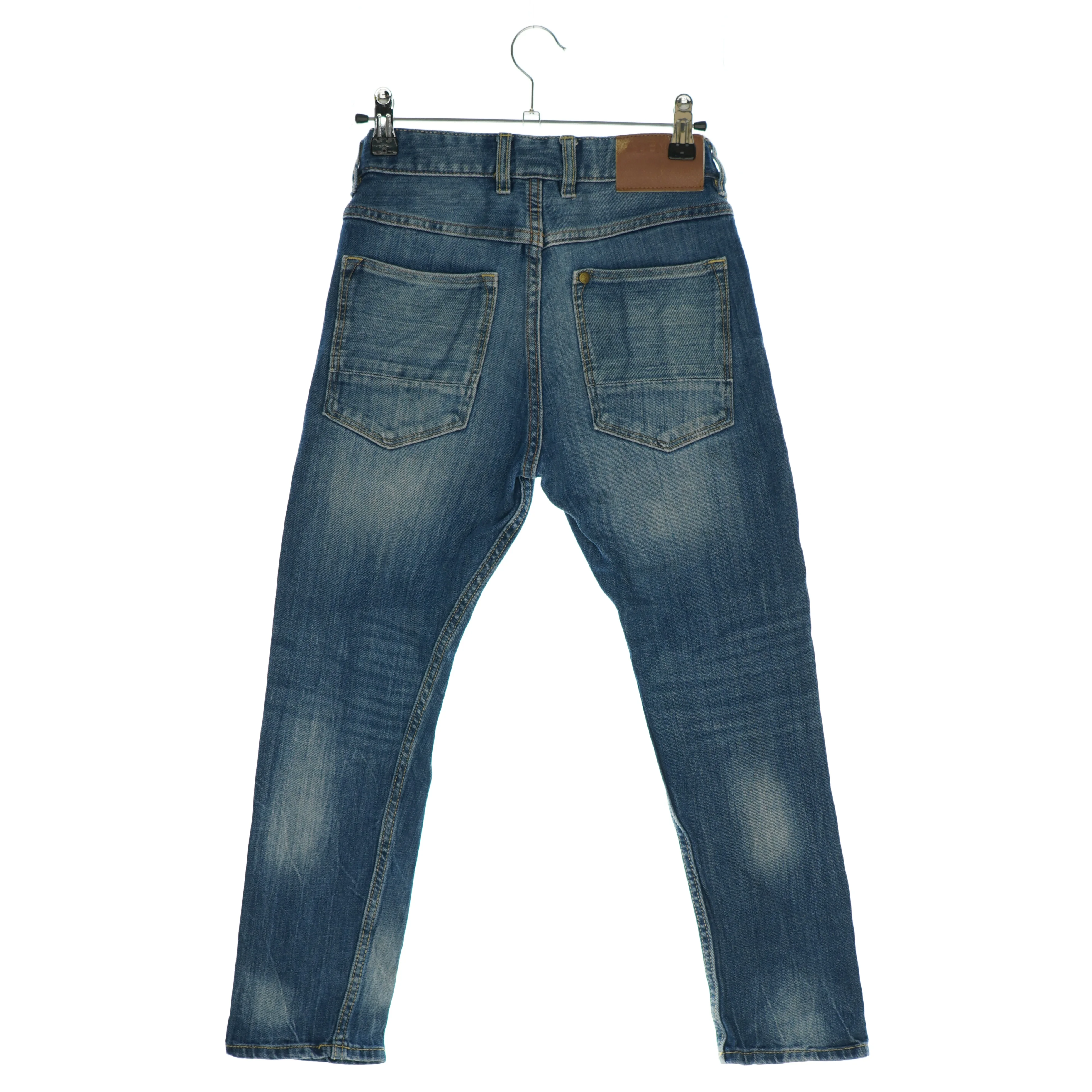 Jeans fra H&M (str. 140)