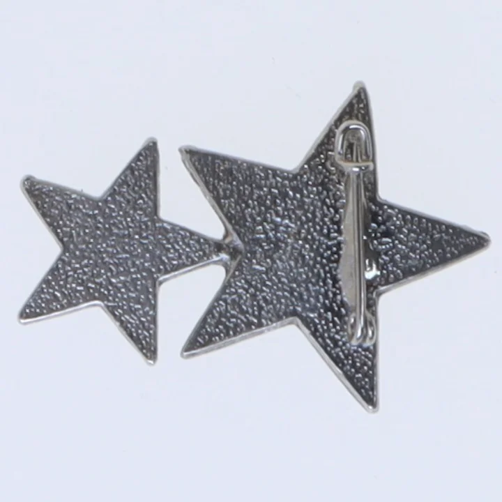 Stjernebroche med glinsende sten (str. 4,5 cm)