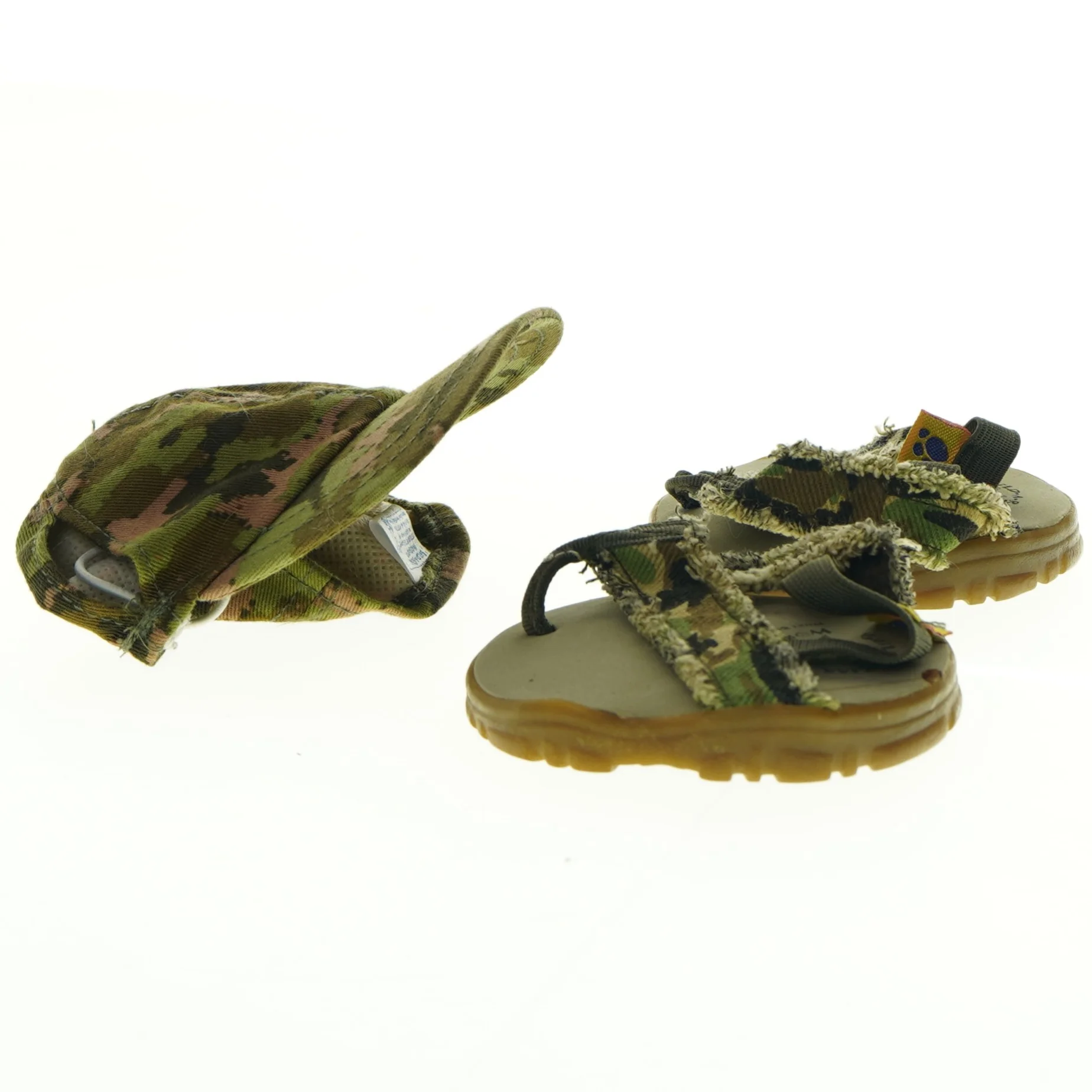 Camouflage sandaler og kasket til bamser fra Build a Bear (str. Ikke opgivet)