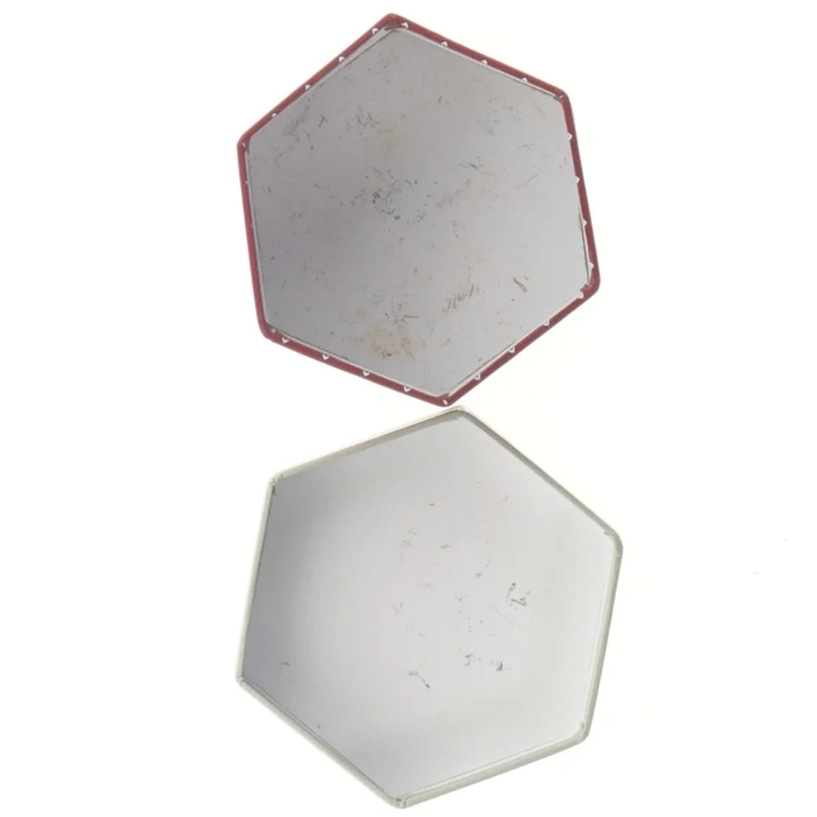 Hexagon æske med julemotiv (str. 5x8 cm)