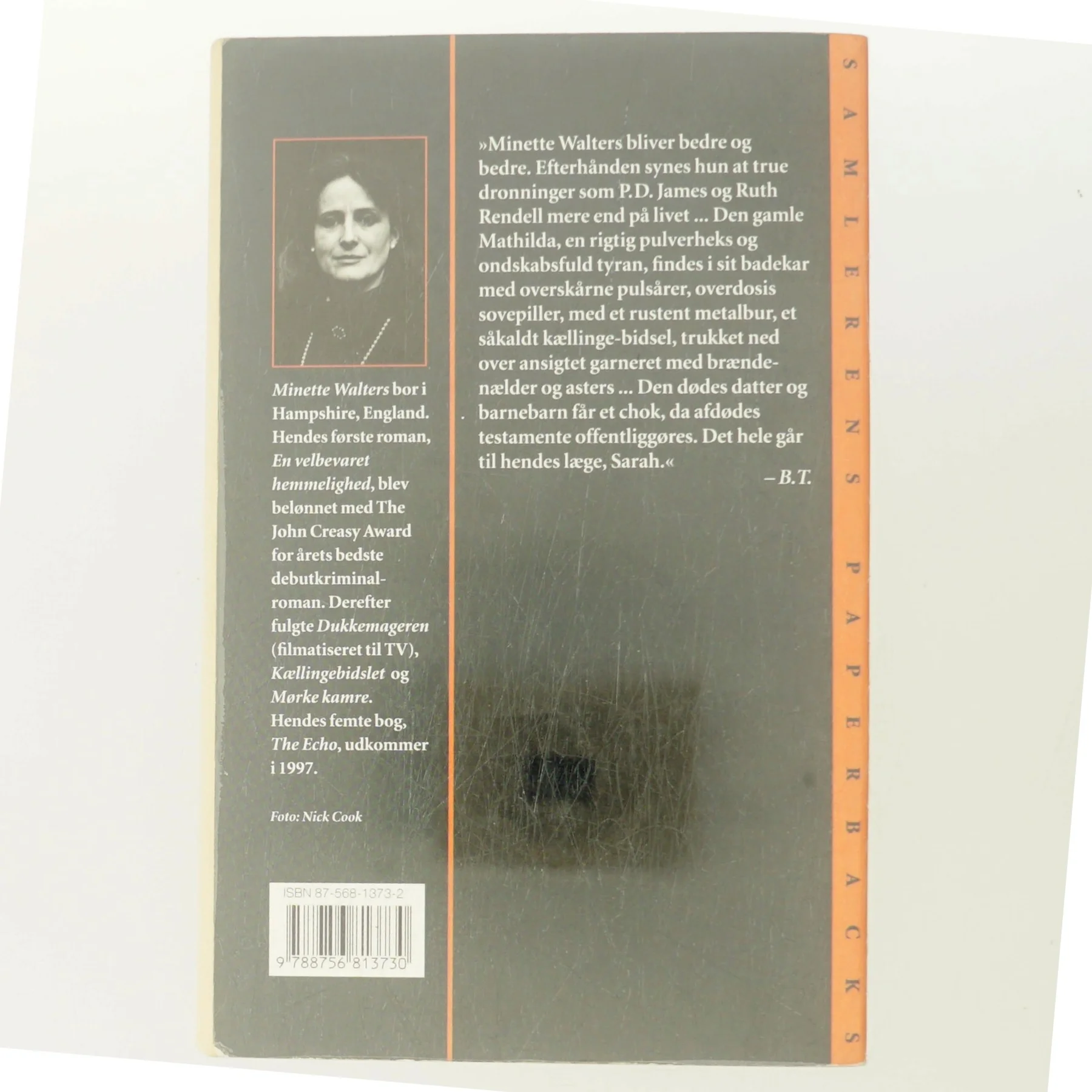 Kællingebidslet : kriminalroman af Minette Walters (Bog)