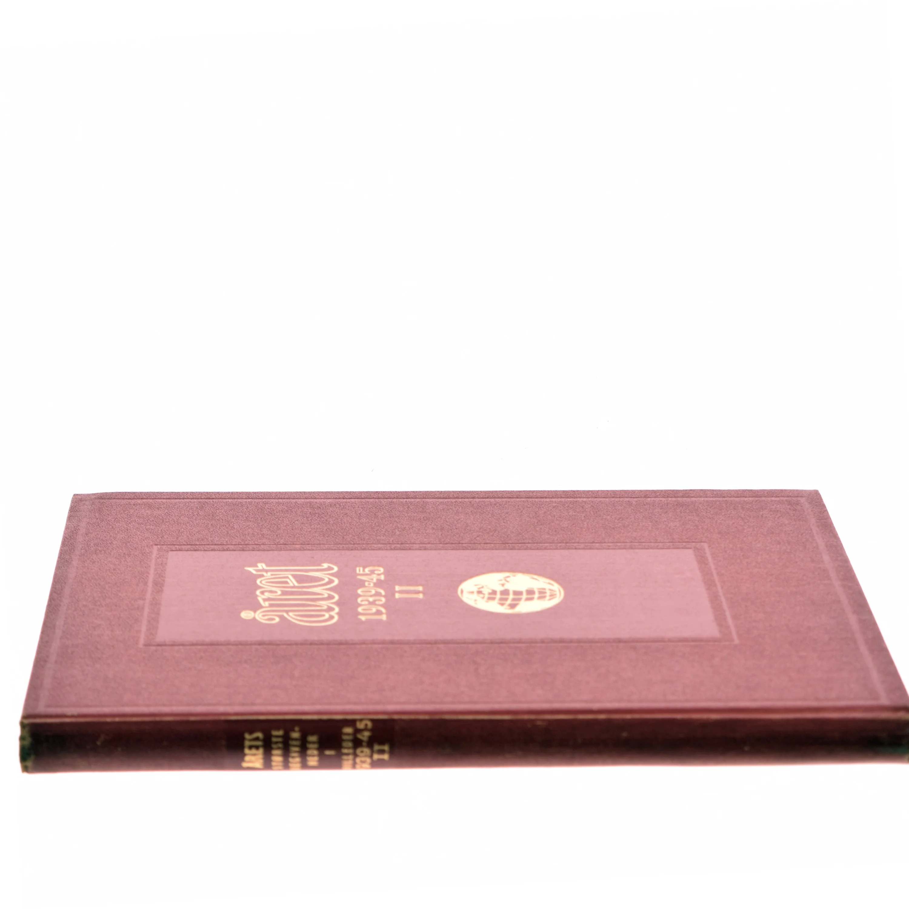 Året 1939-45 II af <Bogredaktører eller hovedforfattere> (Bog)