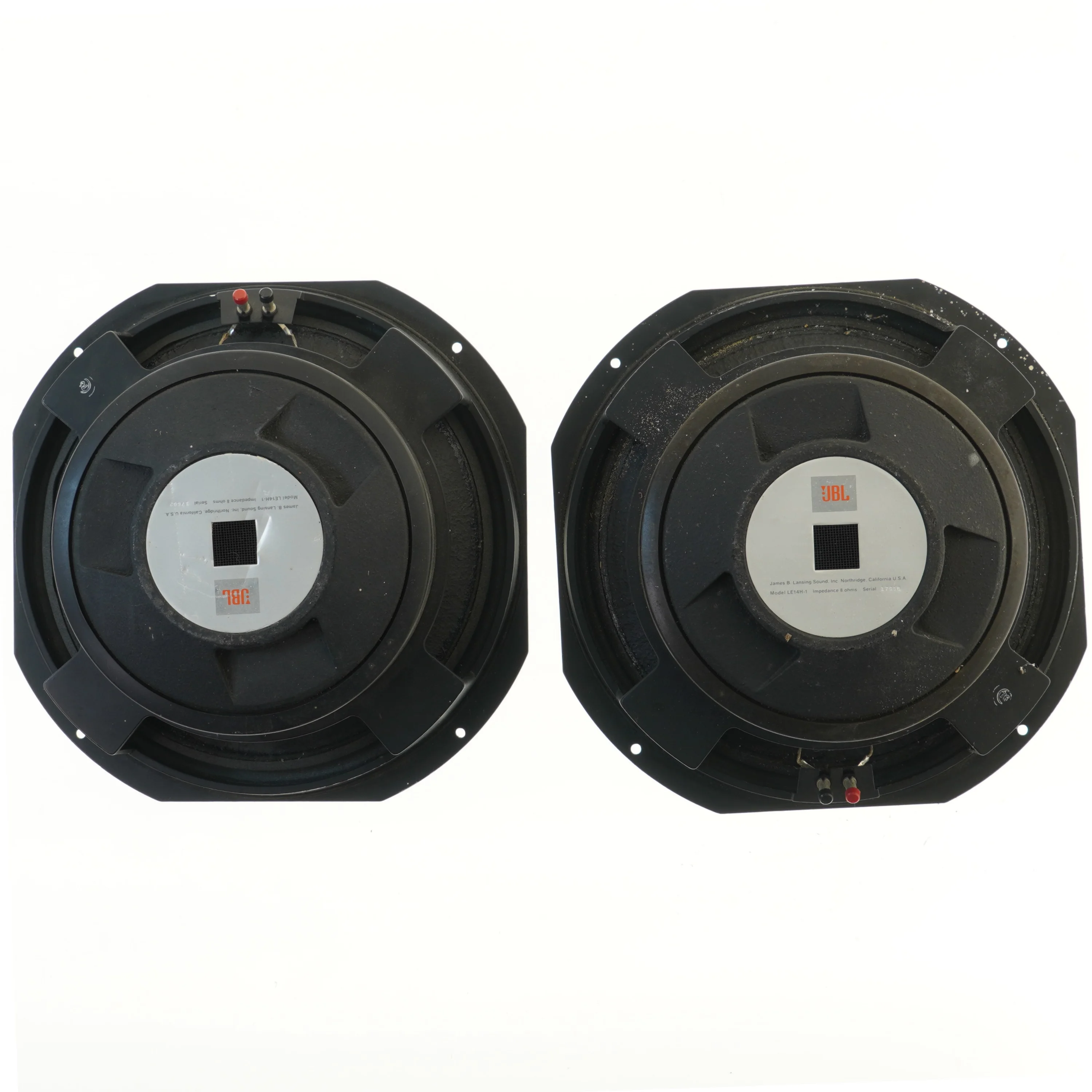 JBL LE14a Studie klassike woofer 8 Ohm (2 stk 14”) reconet med friske ophæng
