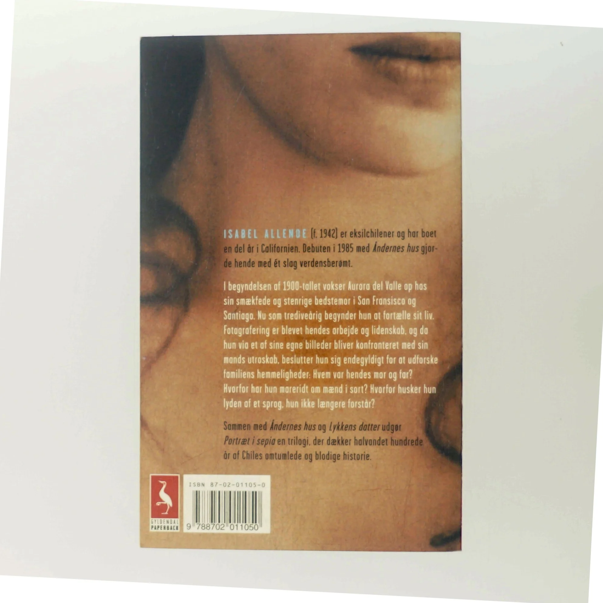 Portræt i sepia af Isabel Allende (Bog)