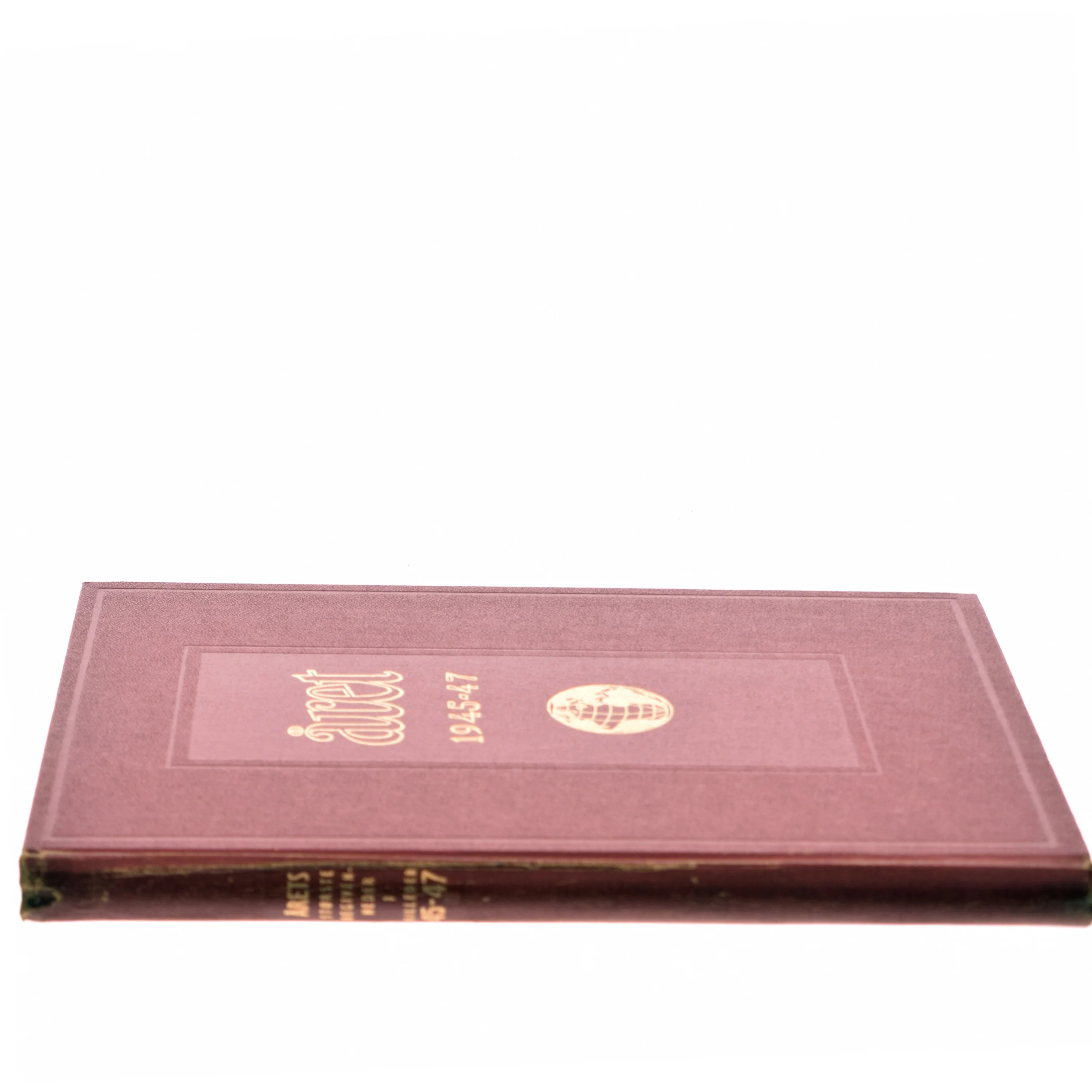 Året 1945-47 af <Bogens forfattere> (Bog)