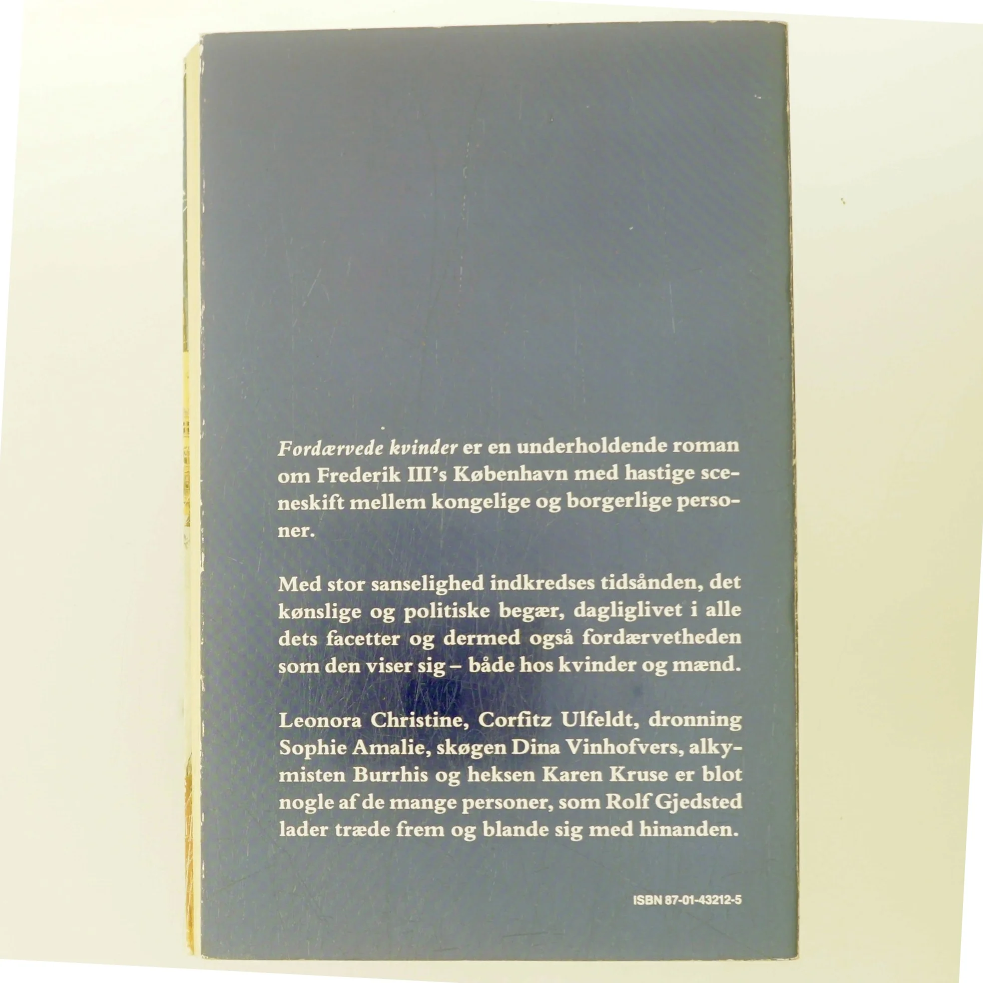 Fordærvede kvinder af Rolf Gjedsted (Bog)