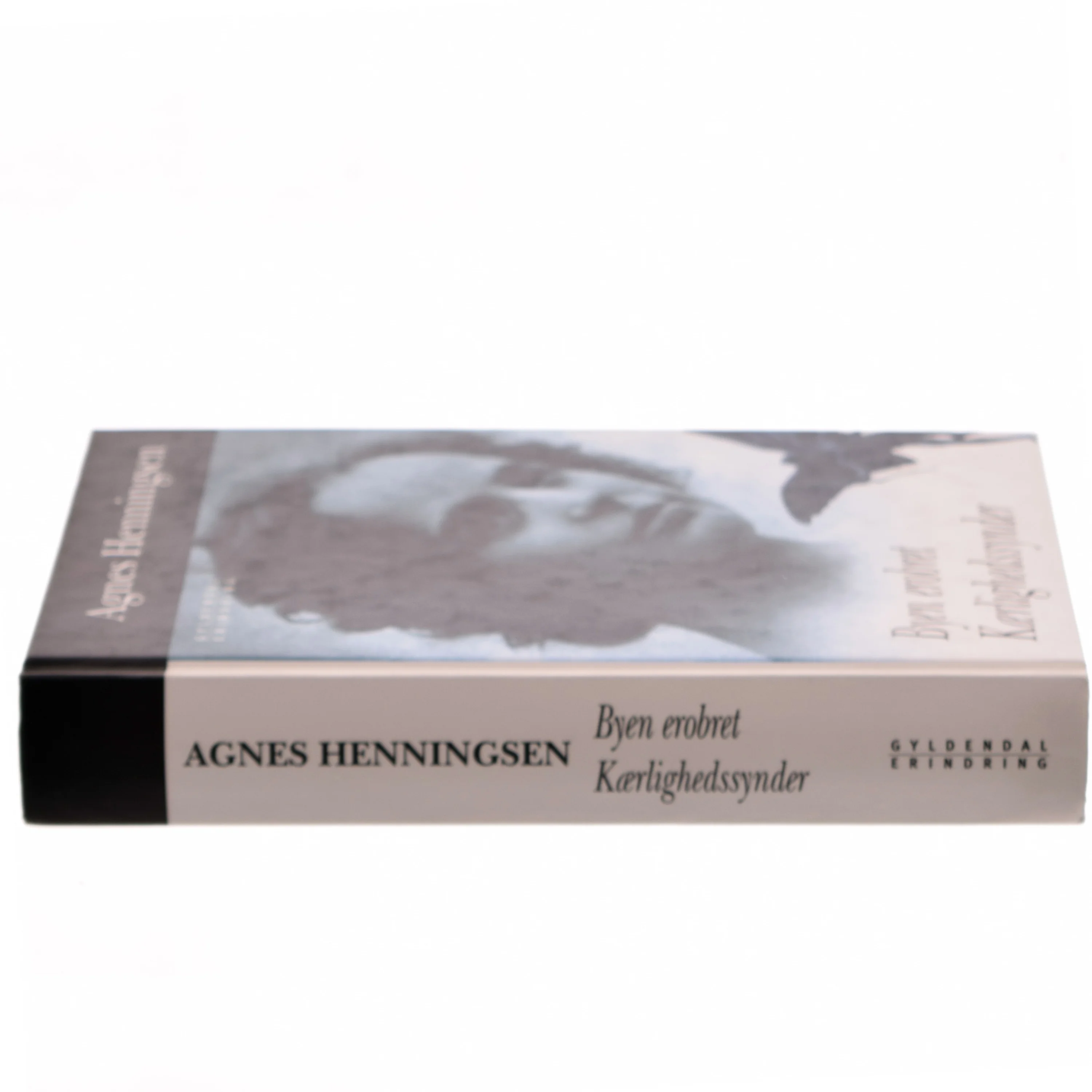 Byen erobret : Kærlighedssynder af Agnes Henningsen (f. 1868) (Bog)