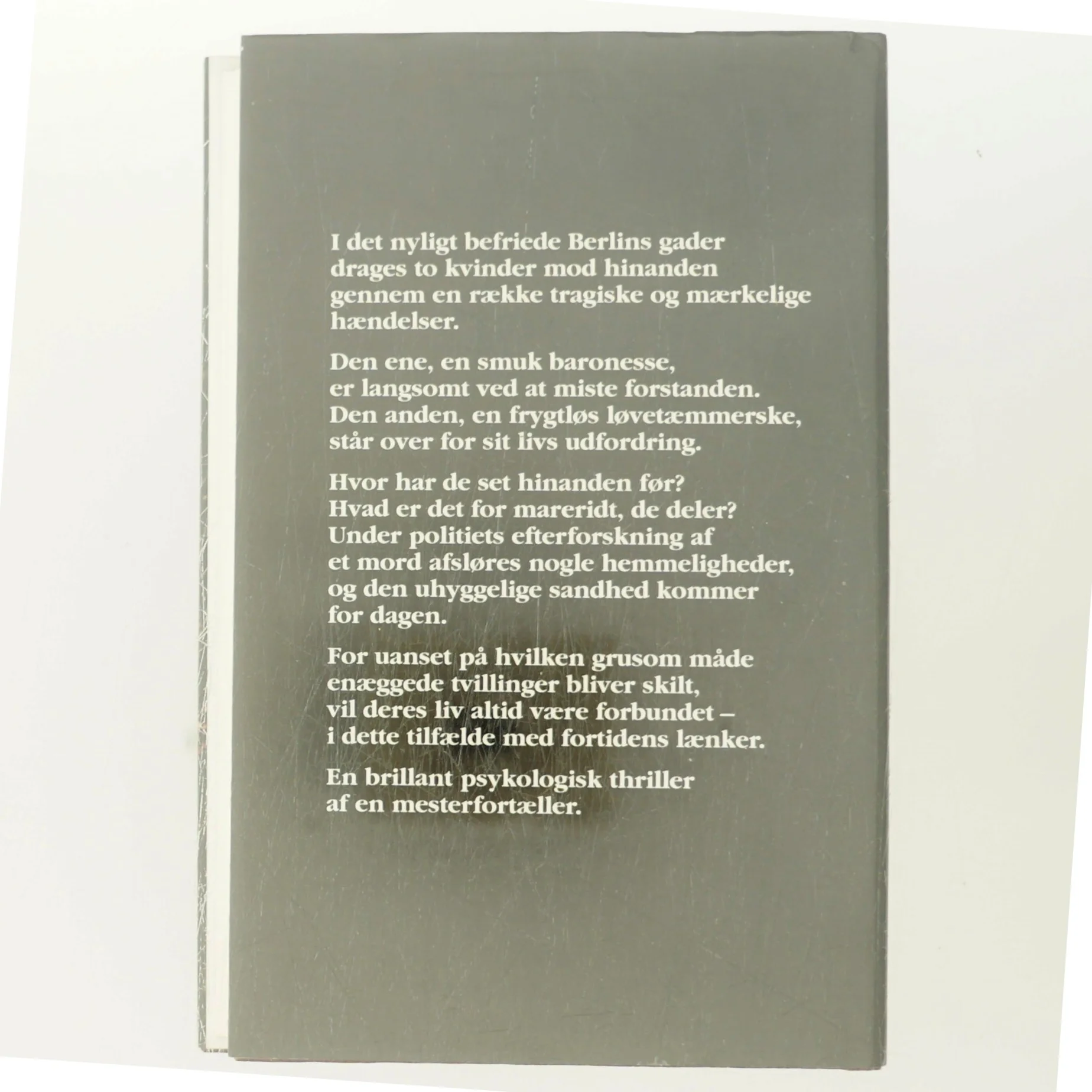 Fortidens Lænker af Lynda La Plante (Bog)