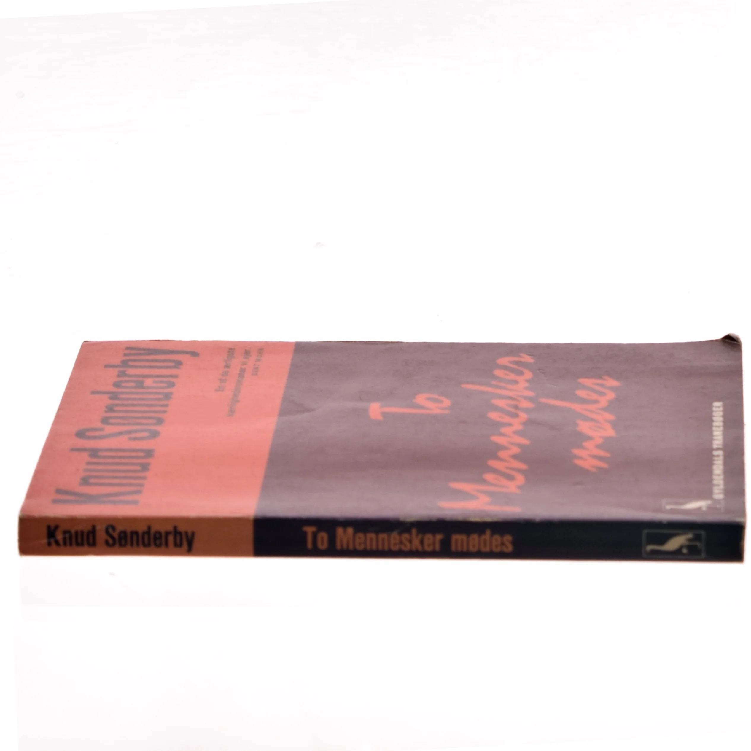 To Mennesker mødes af Knud Sønderby (Bog)