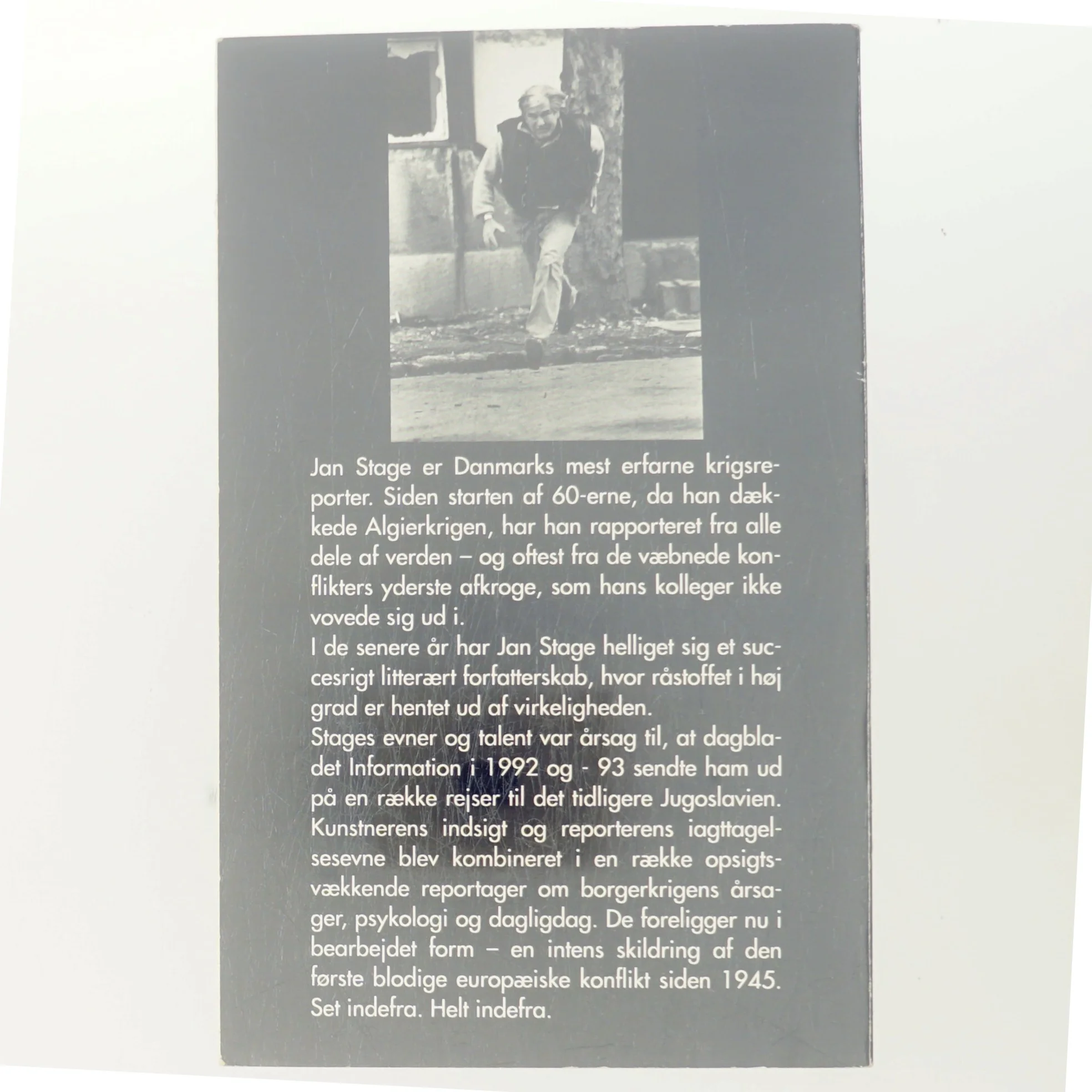 Asken brænder af Jan Stage (Bog)