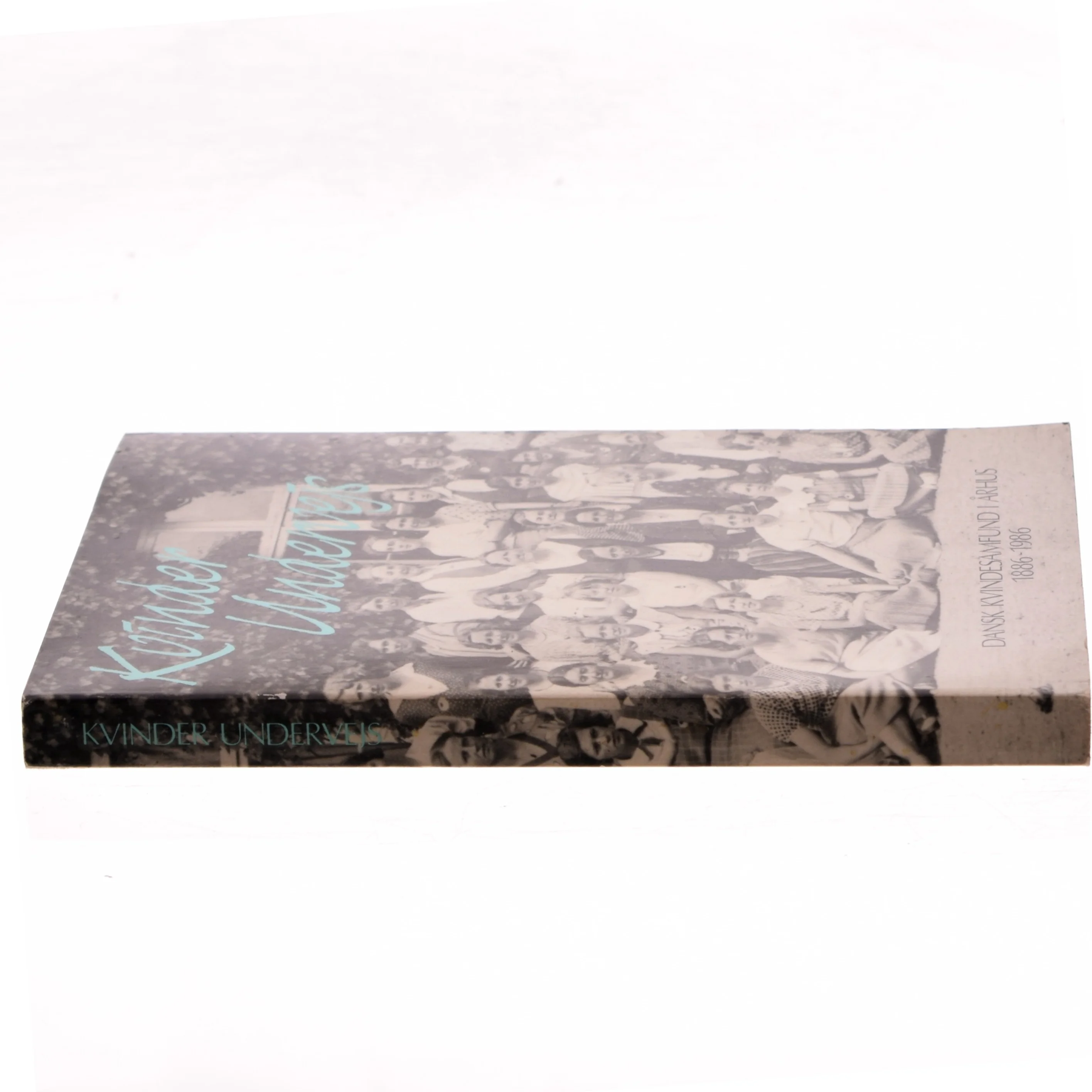 Kvinder Undervejs af Dansk Kvindesamfund i Aarhus (Bog)