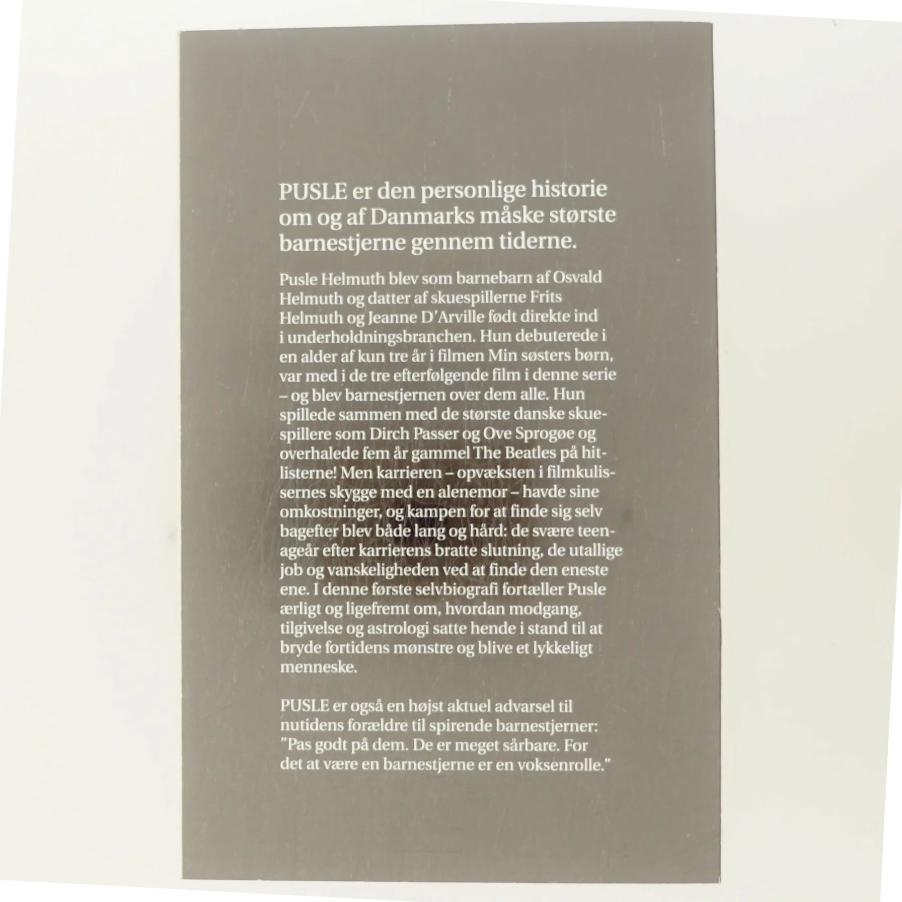 PUSLE: En personlig historie af Luise Charlotte Helmuth (Bog)