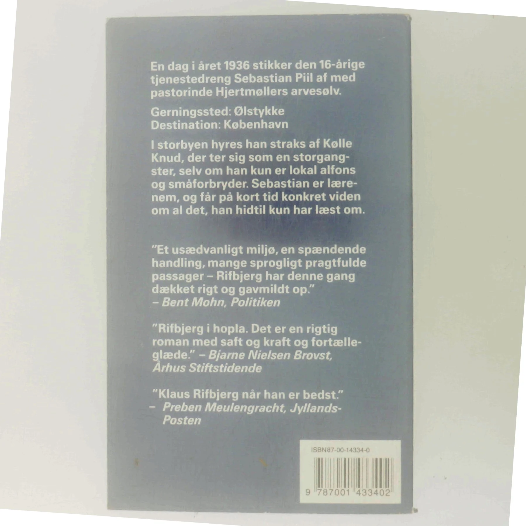 Rapsodi i blåt af Klaus Rifbjerg (Bog)