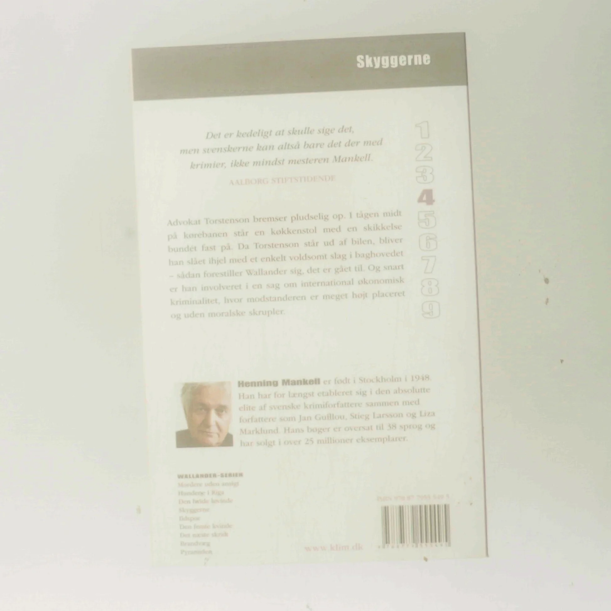 Skyggerne af Henning Mankell (Bog)