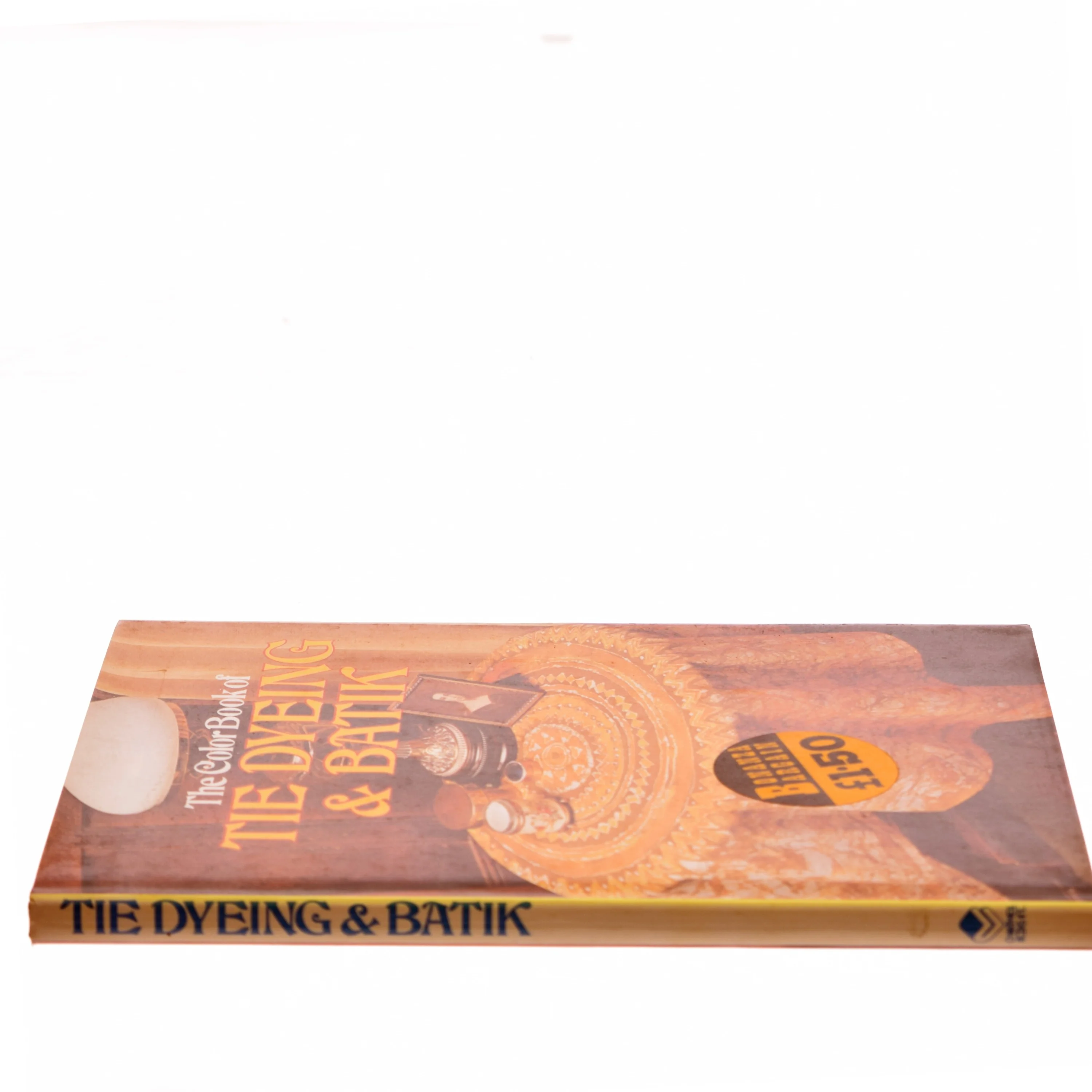 The Color Book of Tie Dyeing & Batik (Bog)