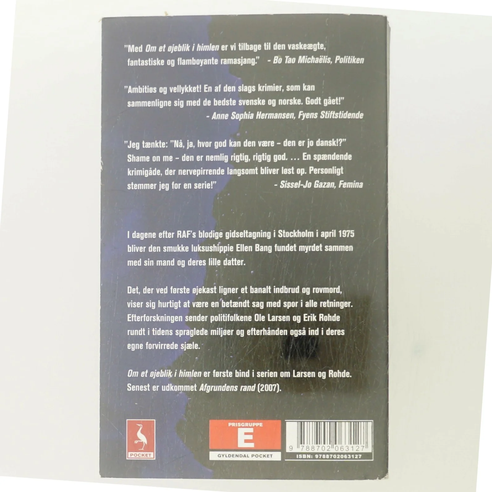 Om et øjeblik i himlen : kriminalroman af Christian Dorph (Bog)