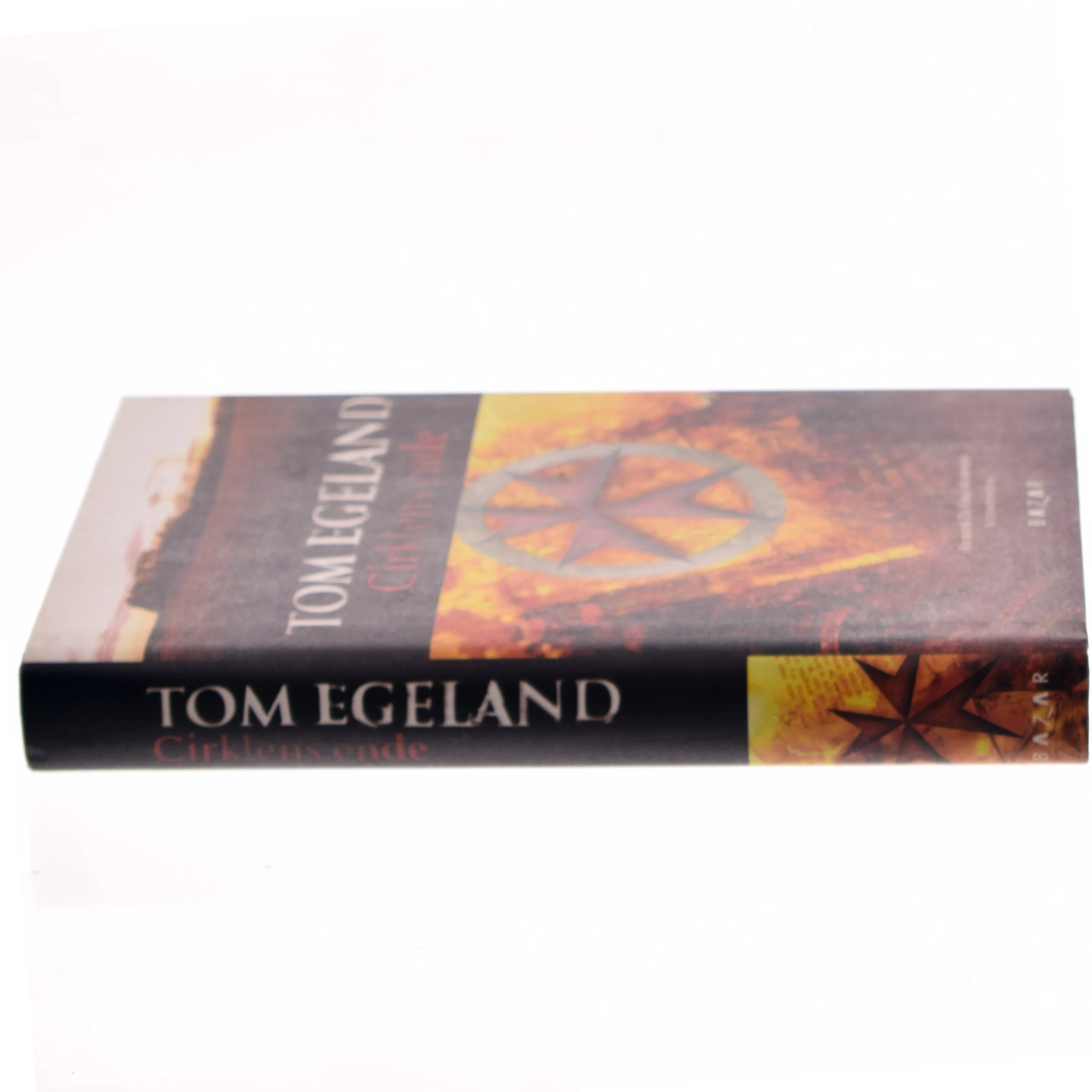 Cirklens ende : spændingsroman af Tom Egeland (Bog)