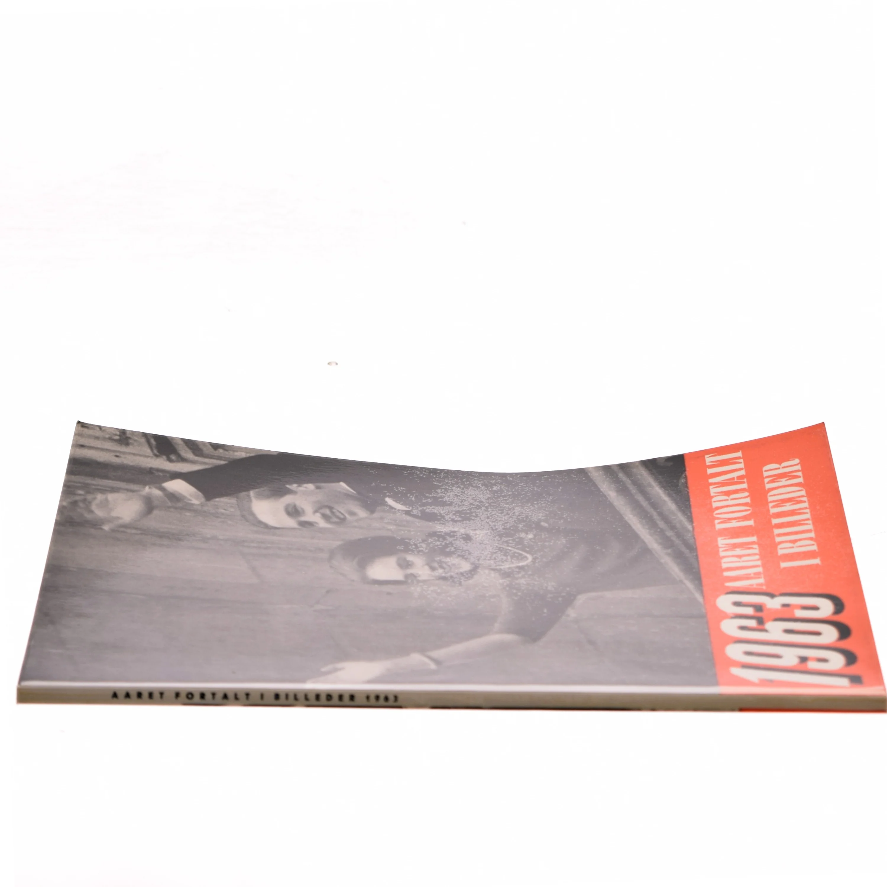 1963 Året Fortalt i Billeder (Bog)