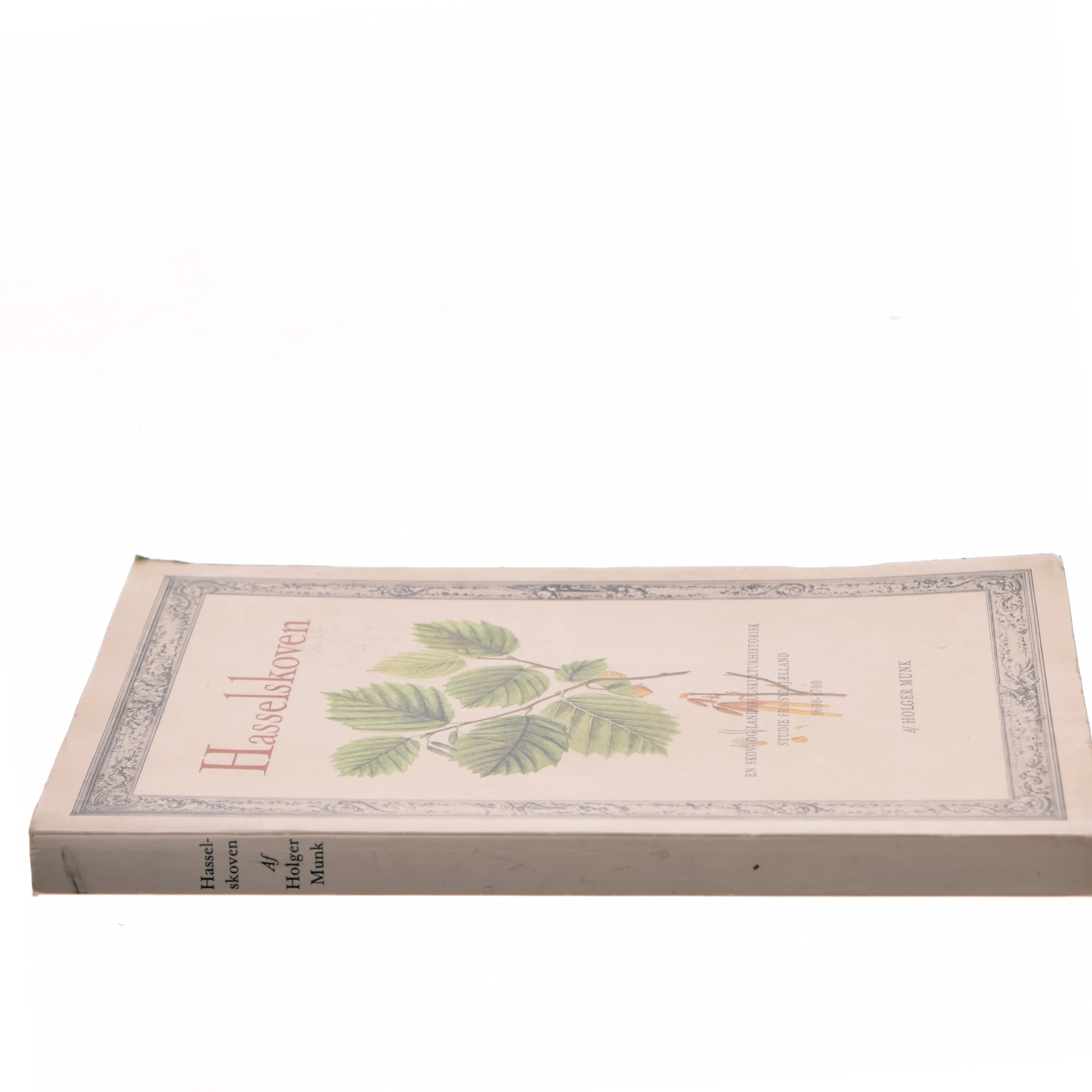 Hasselskoven af Holger Munk (Bog)