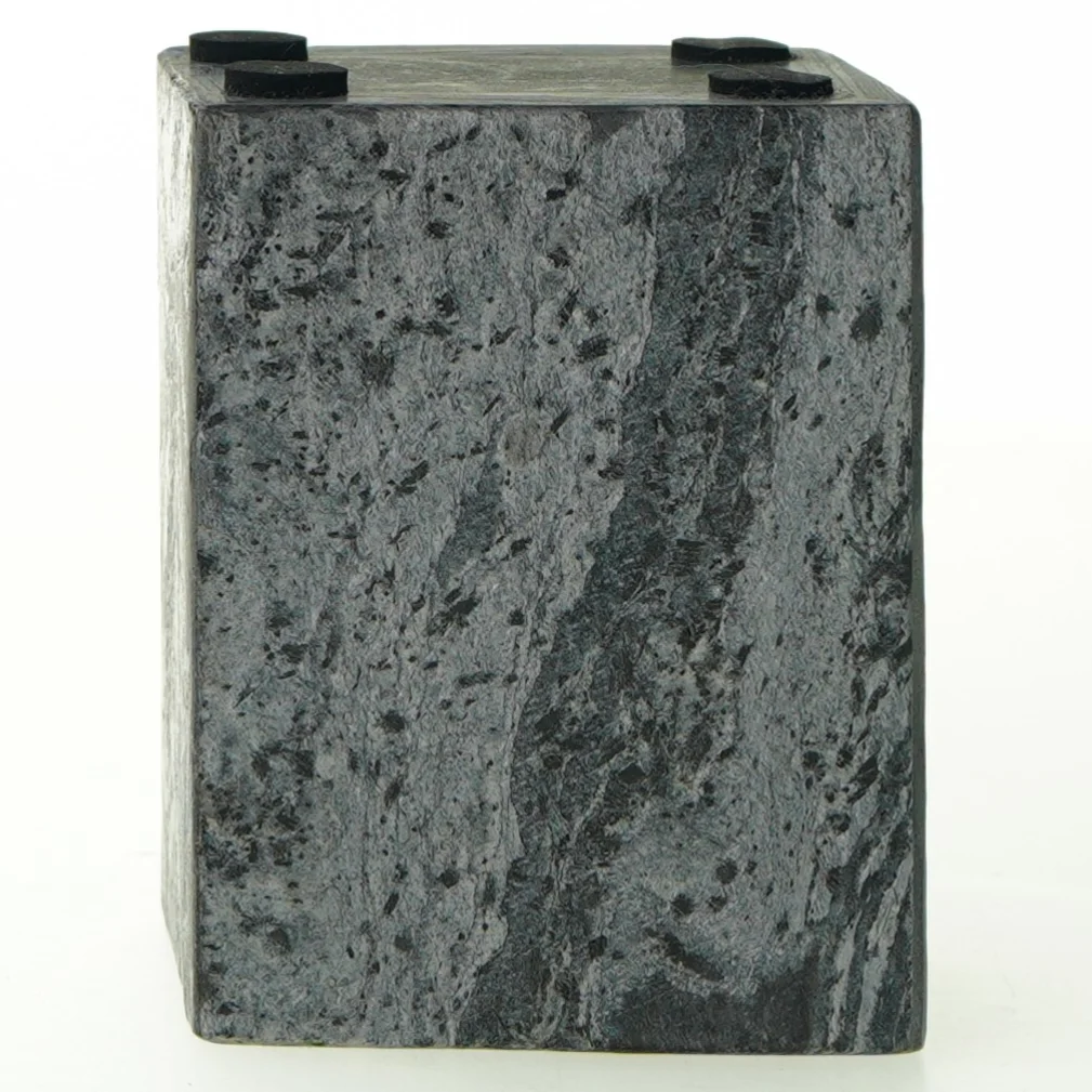 Vase (str. 10 x 6 x 8 cm)