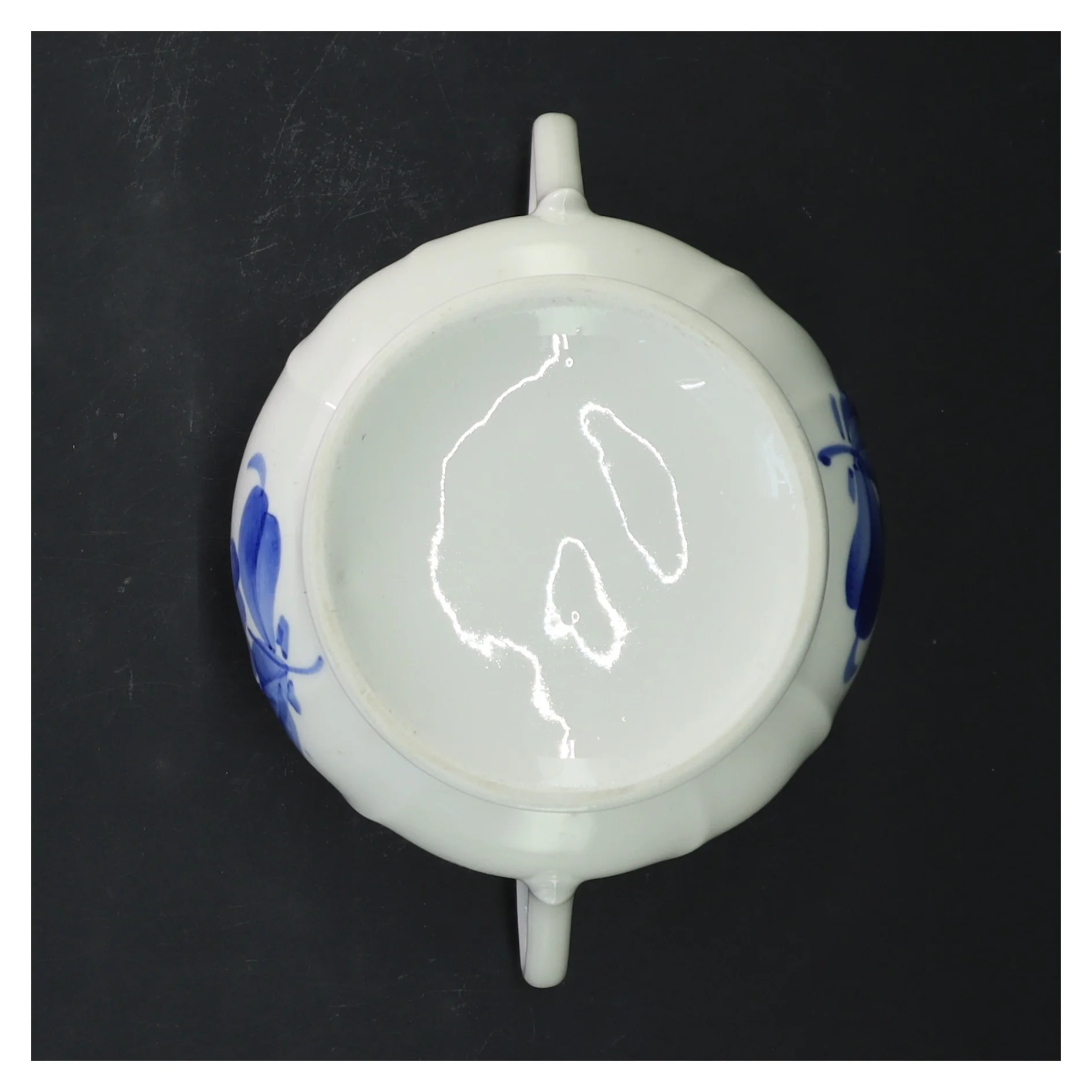 Sukkerskål med låg og blomsterdekoration (str. 14x12 cm)