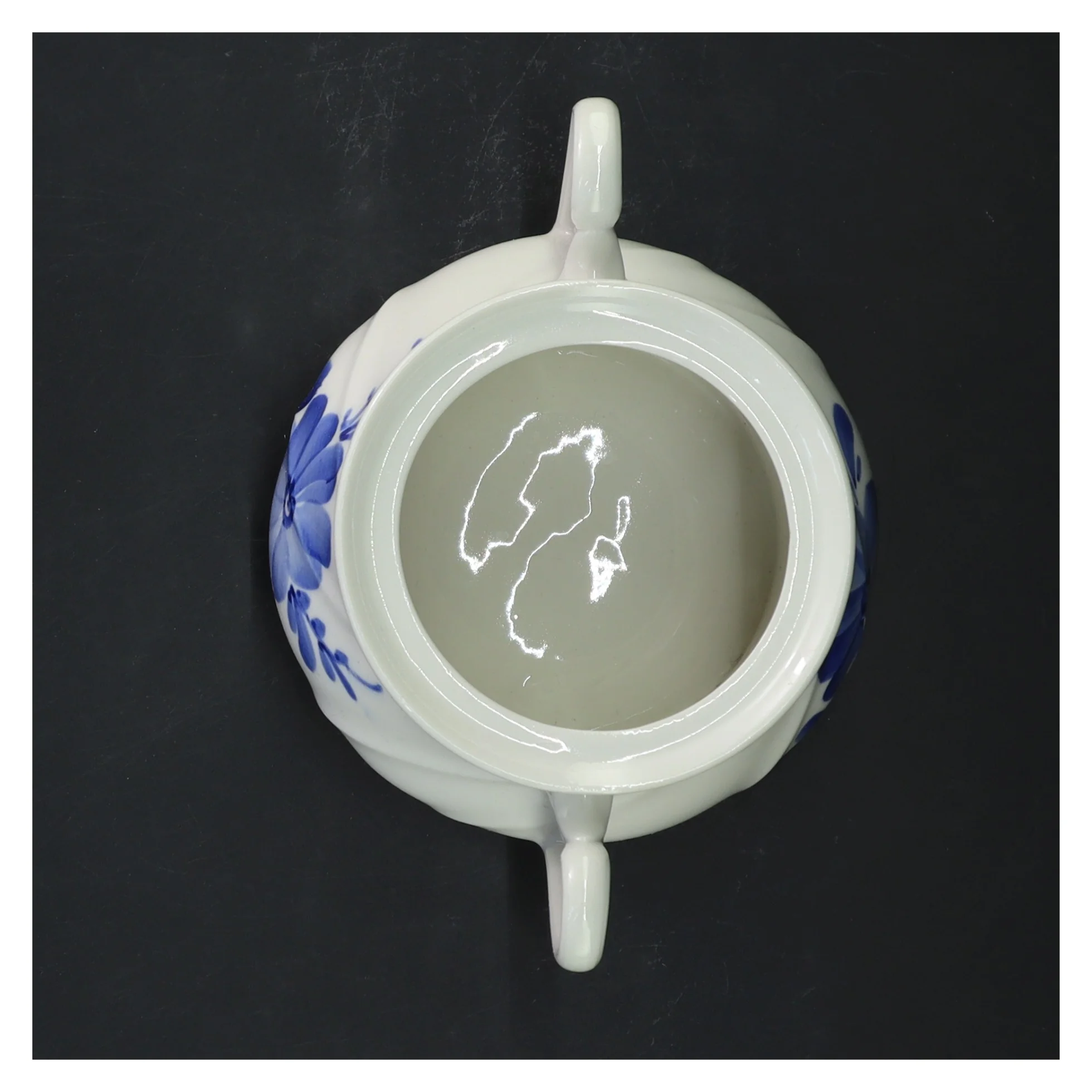 Sukkerskål med låg og blomsterdekoration (str. 14x12 cm)