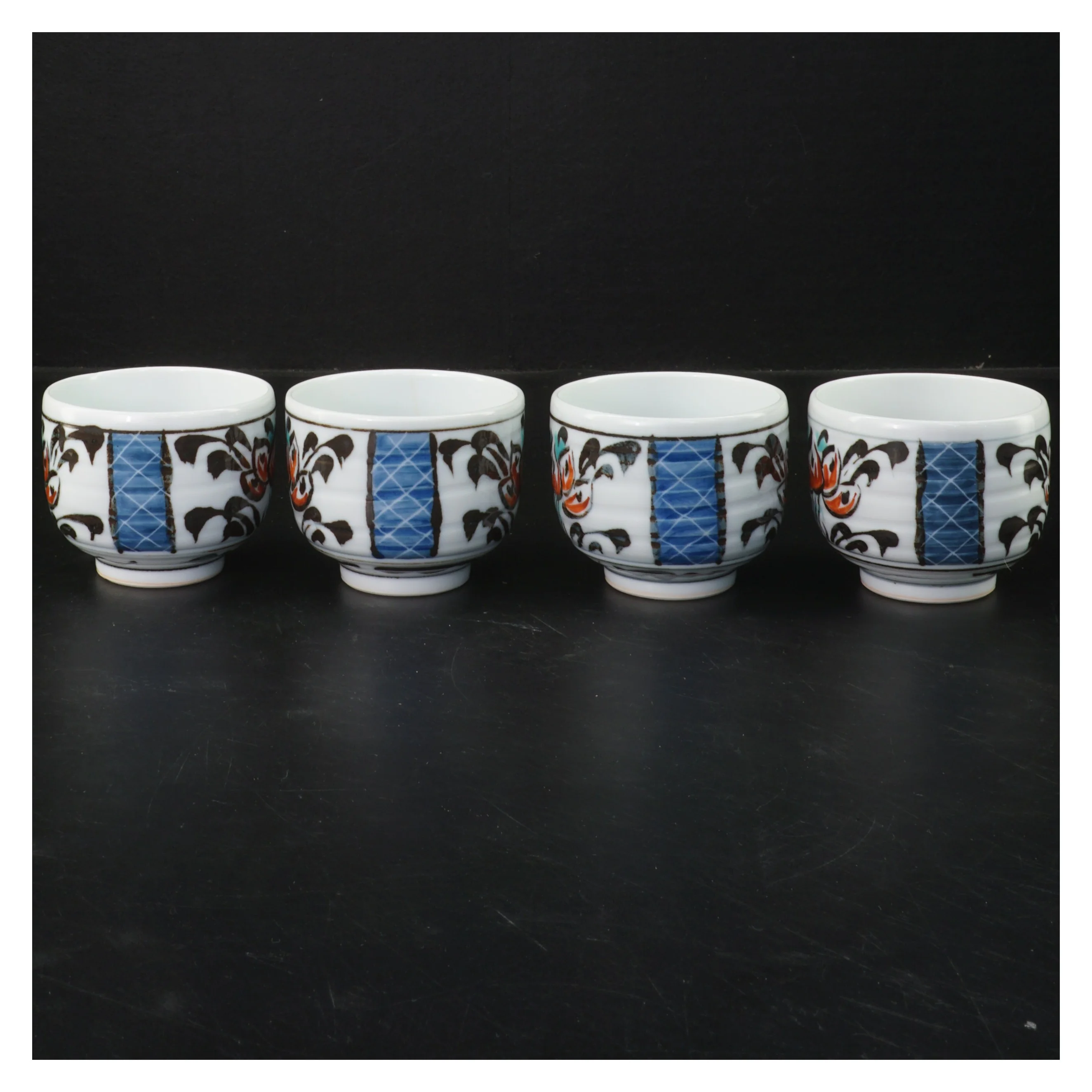 Japanske sake kopper (4 styk, 7,5x6,5 cm)