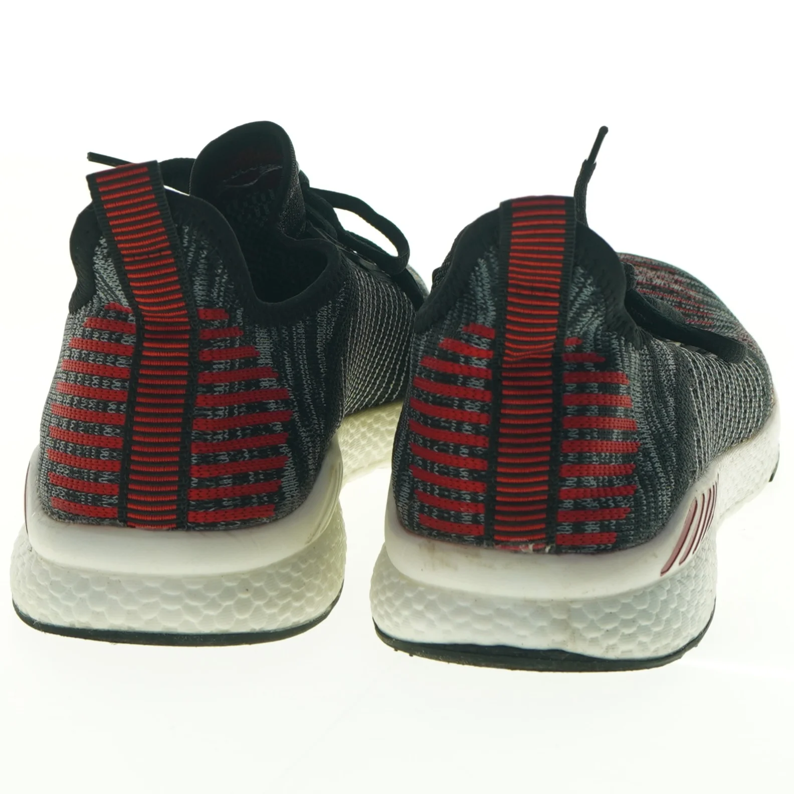 Sorte løbesko med røde detaljer fra Fashion (str. 46)