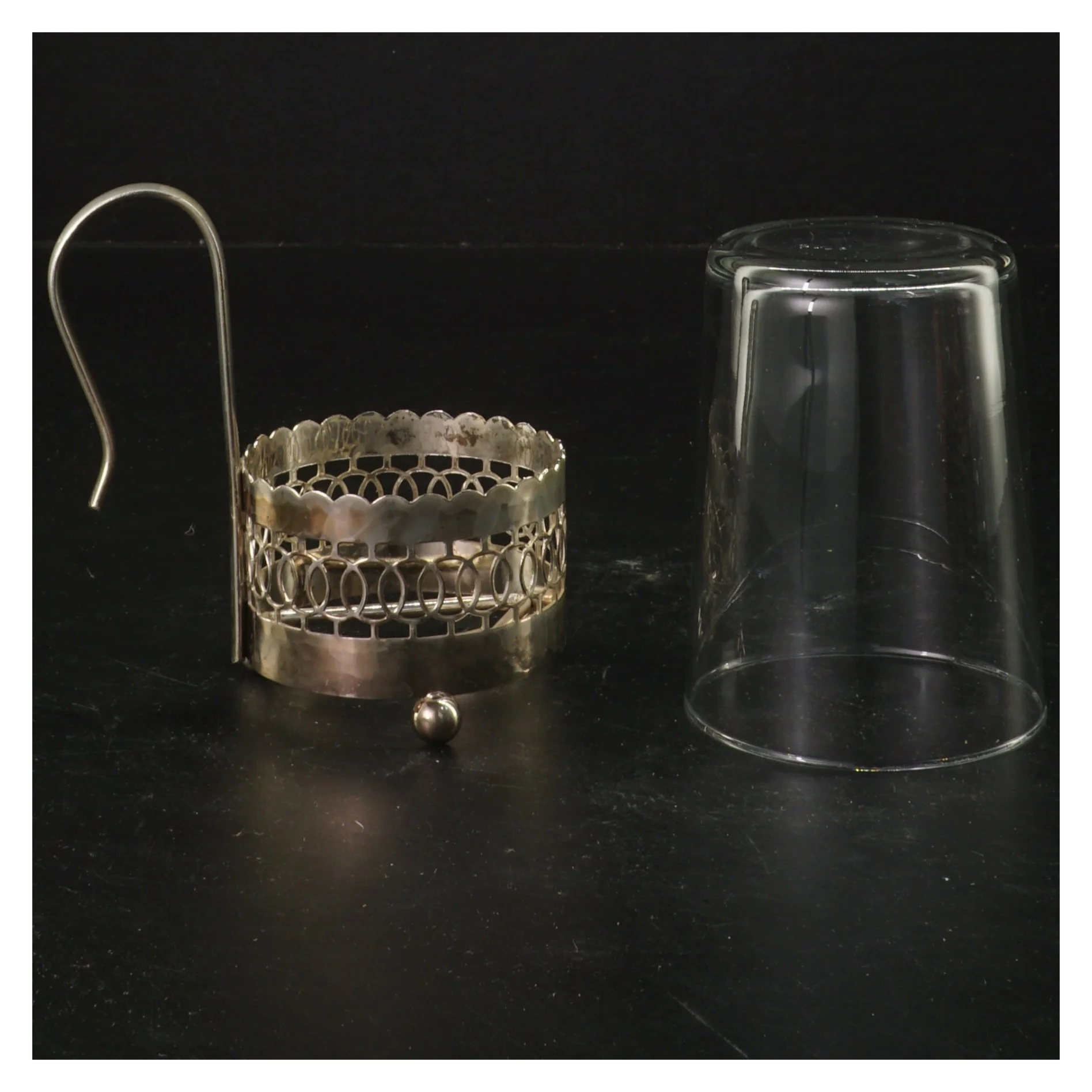 Sæt af 5 glas med metalholder fra Duralex (str. Ø 6,5x9 cm)