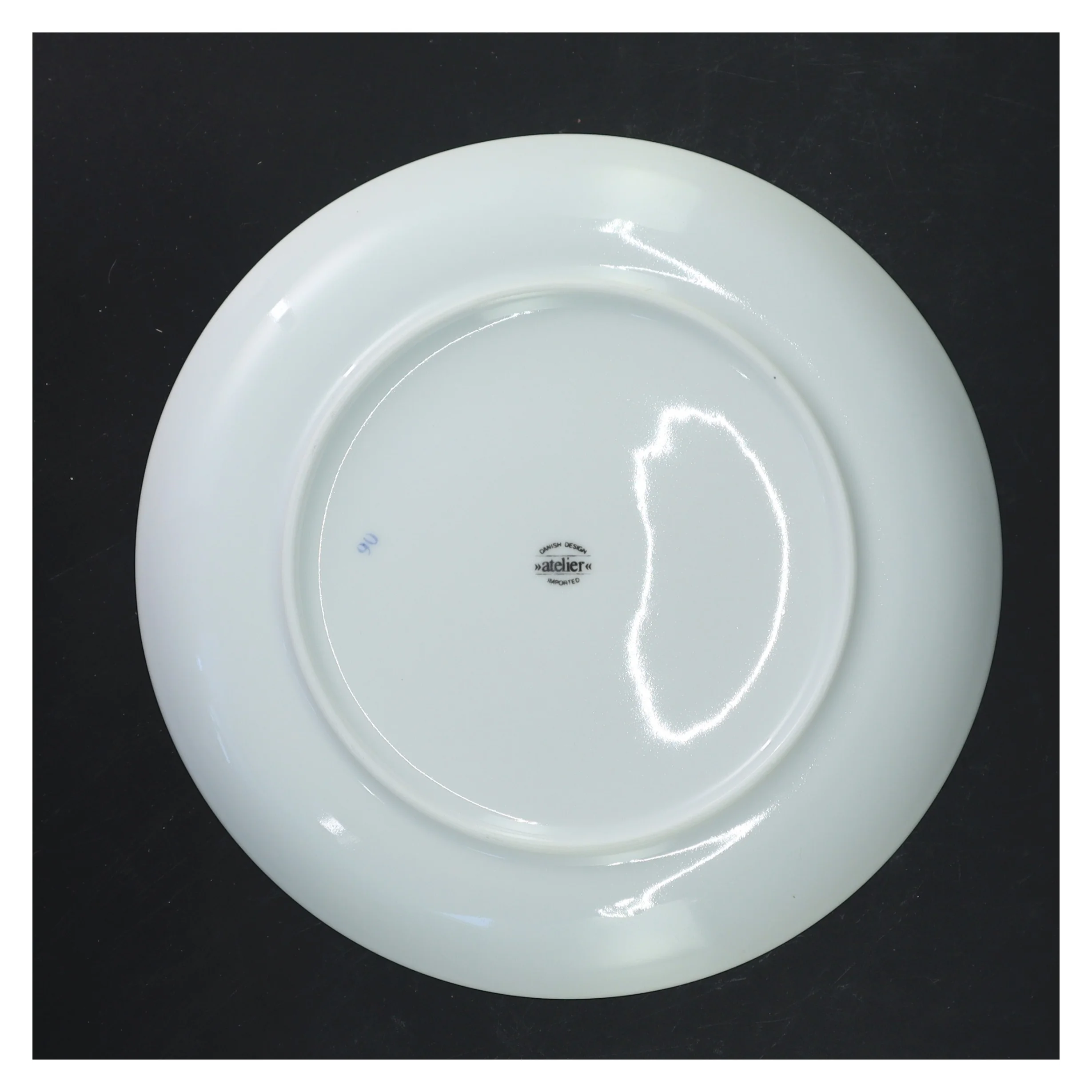 Hvide tallerkener, Ø 22 cm fra Atelier (str. Ø 22 cm)