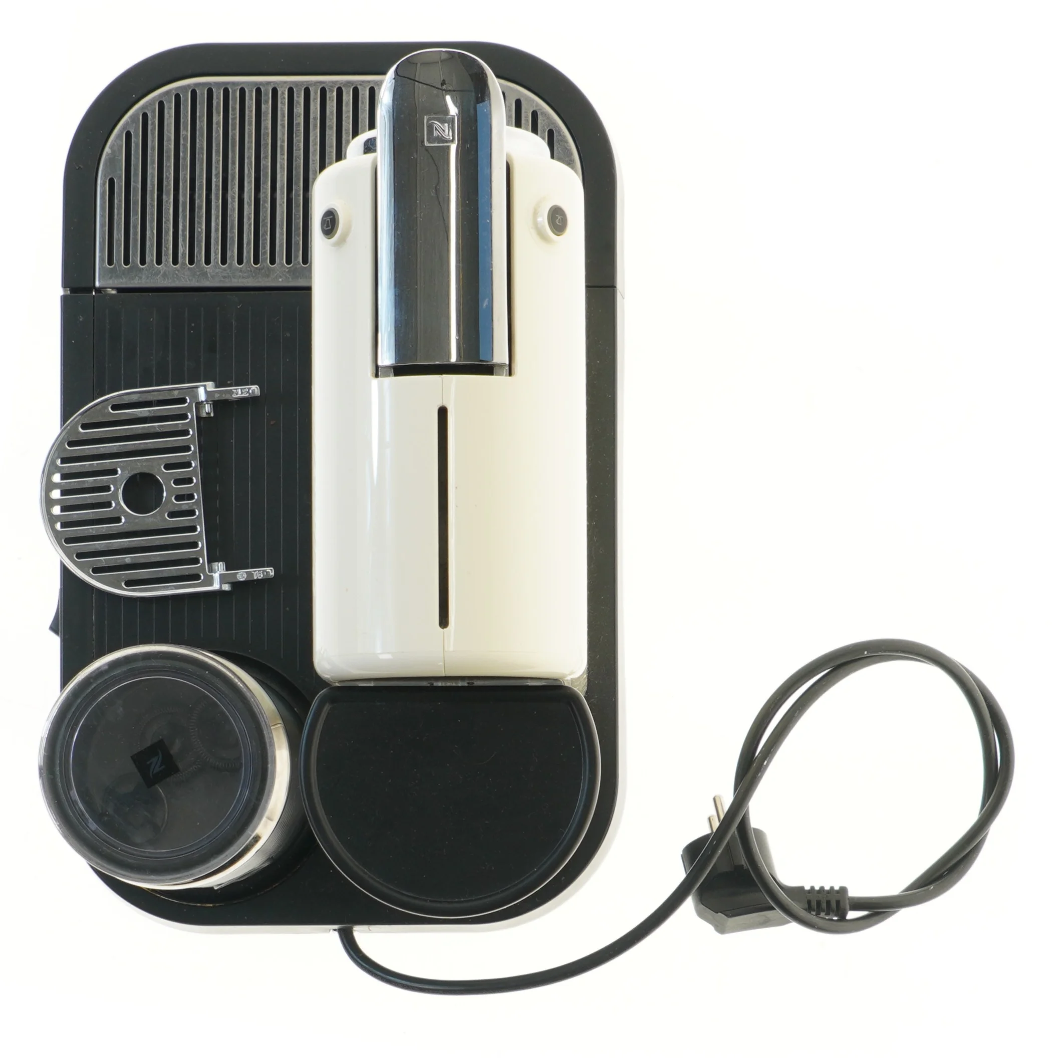 Nespresso kaffemaskine med mælkeskummer fra Nespresso (str. 27x24x37 cm)