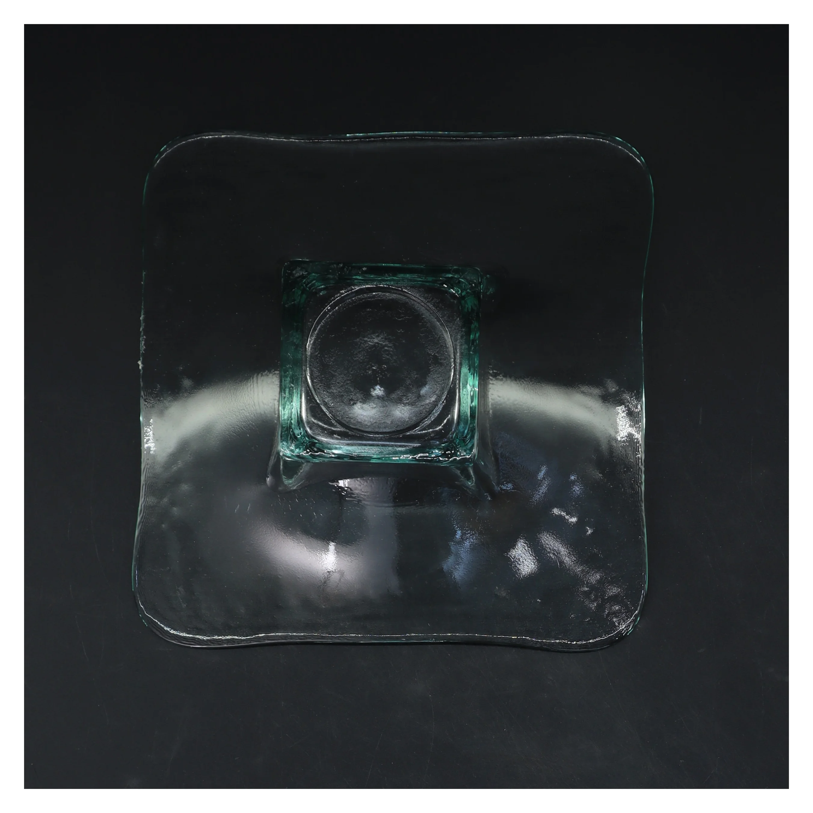 Glas skål med firkantet bund (str. 19,5x19,5 cm)