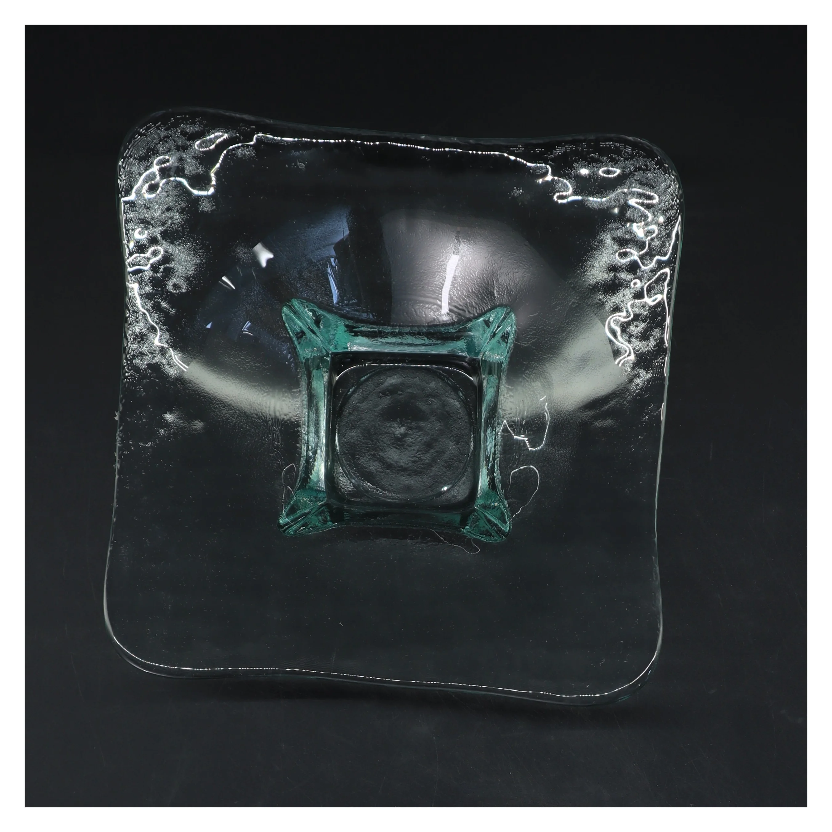 Glas skål med firkantet bund (str. 19,5x19,5 cm)