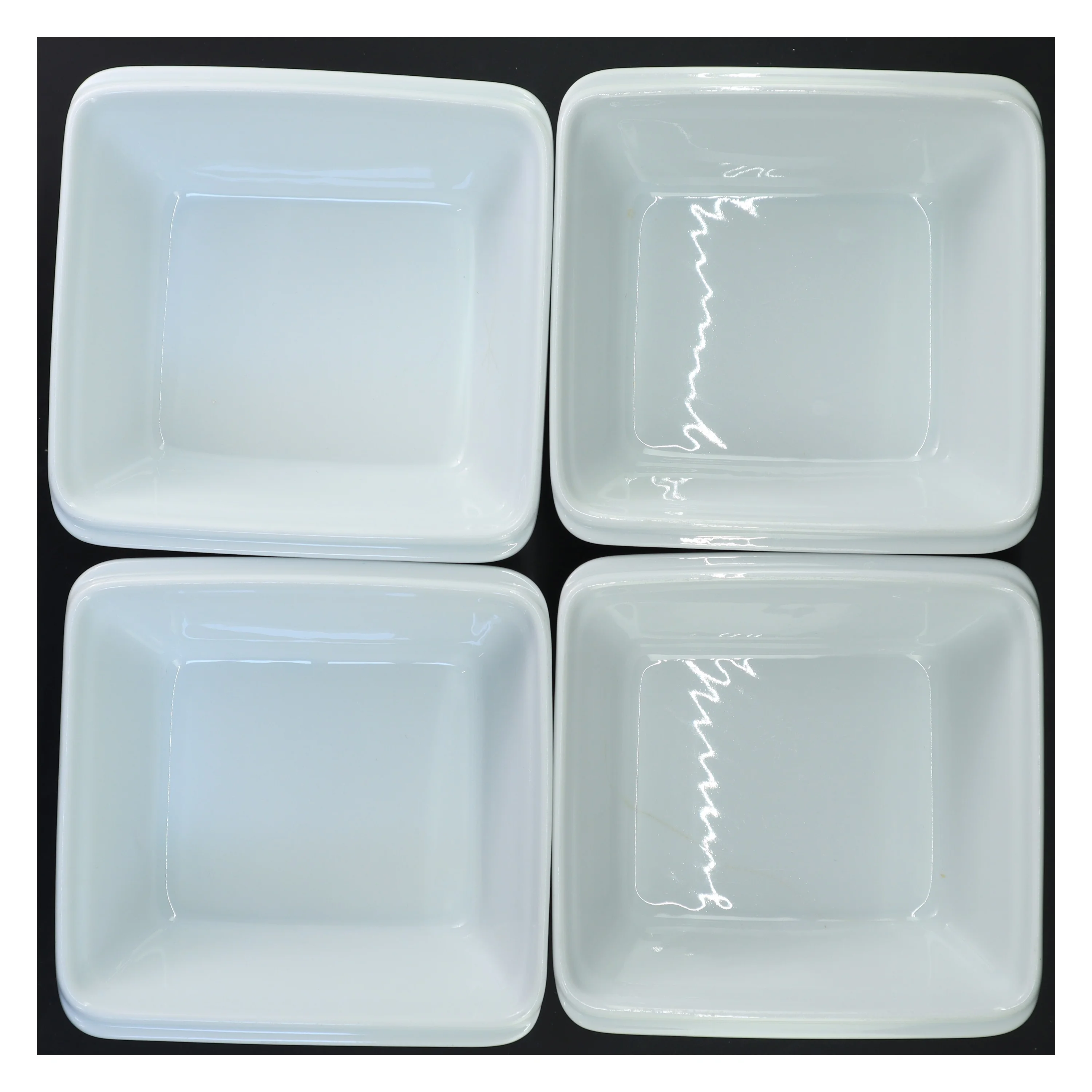 Sæt med 4 hvide firkantede skåle (str. 6x16x16 cm)