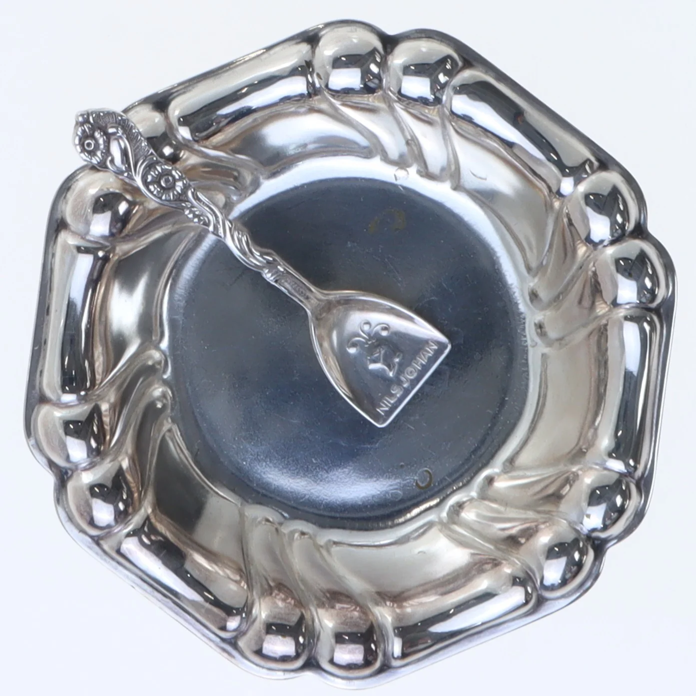 Lille sølvtallerken (str. 7,5 x 1 cm)