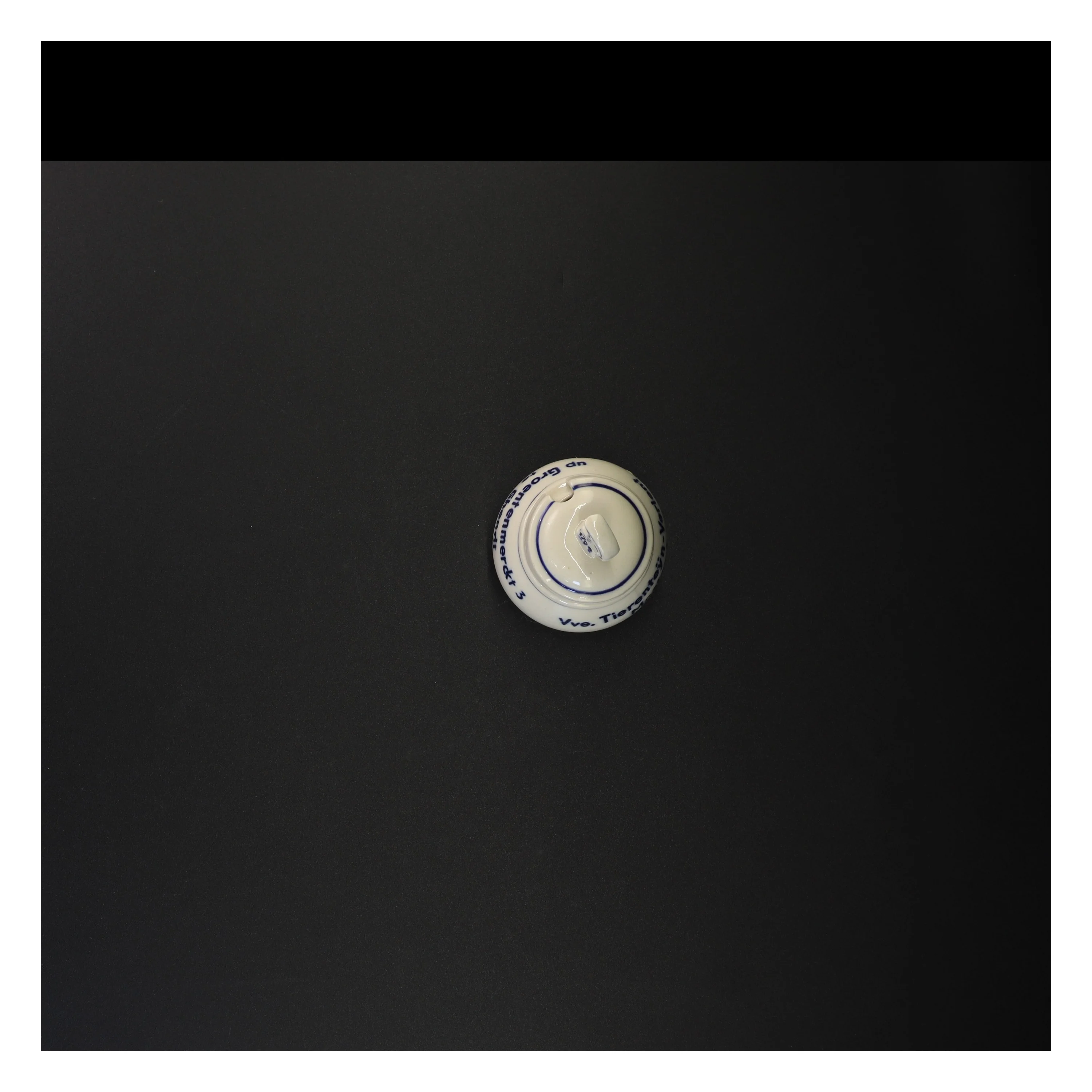 Porcelænskrukke med blåt mønster (str. 10 x 7 cm)