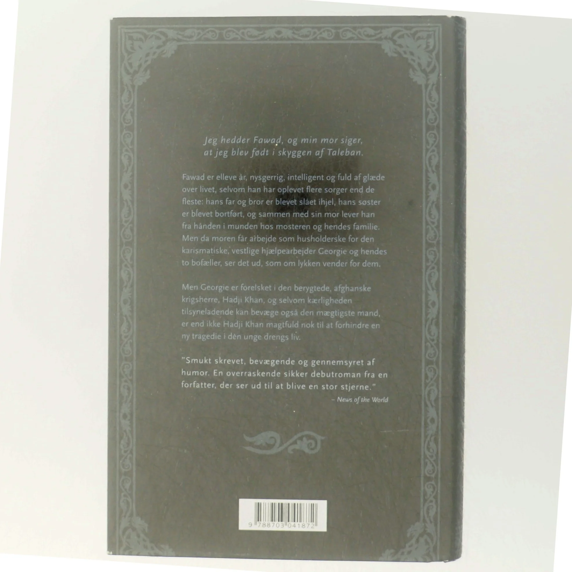 Født i skyggernes tid af Andrea Busfield (Bog)