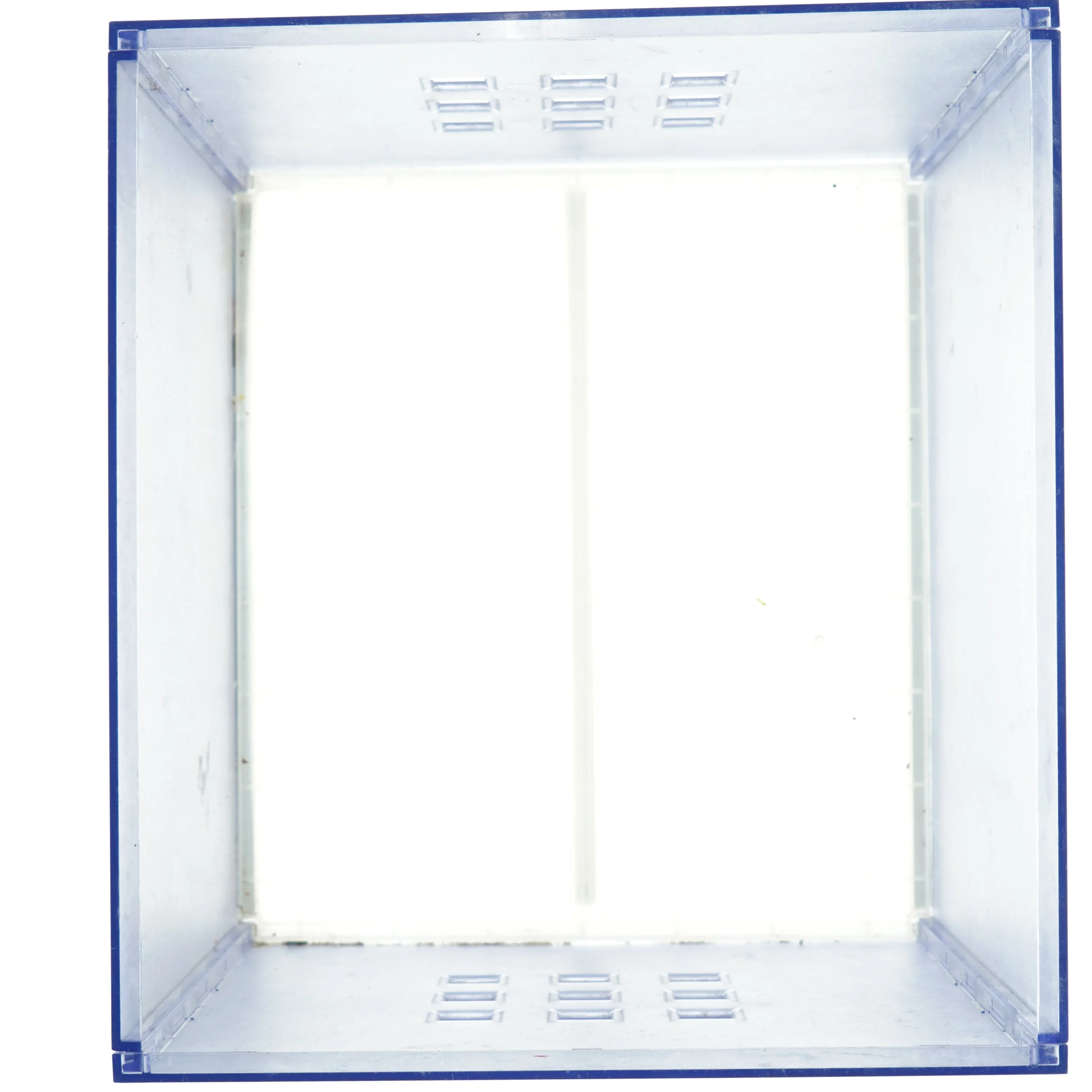 Gennemsigtig akrylkasse (str. 37 x 33 x 33,5 cm)