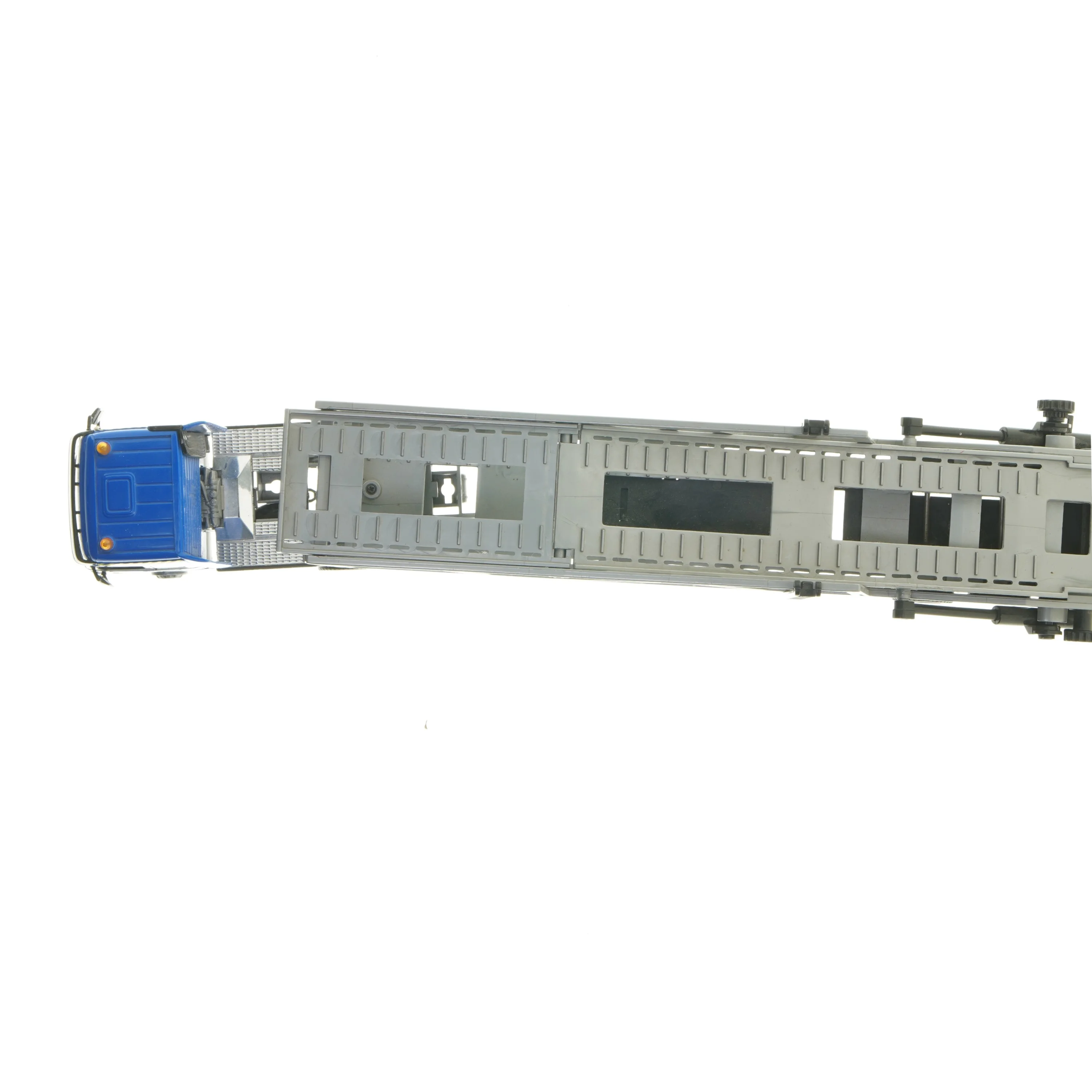 Model lastbil med autotransport trailer (str. 50,5 cm)