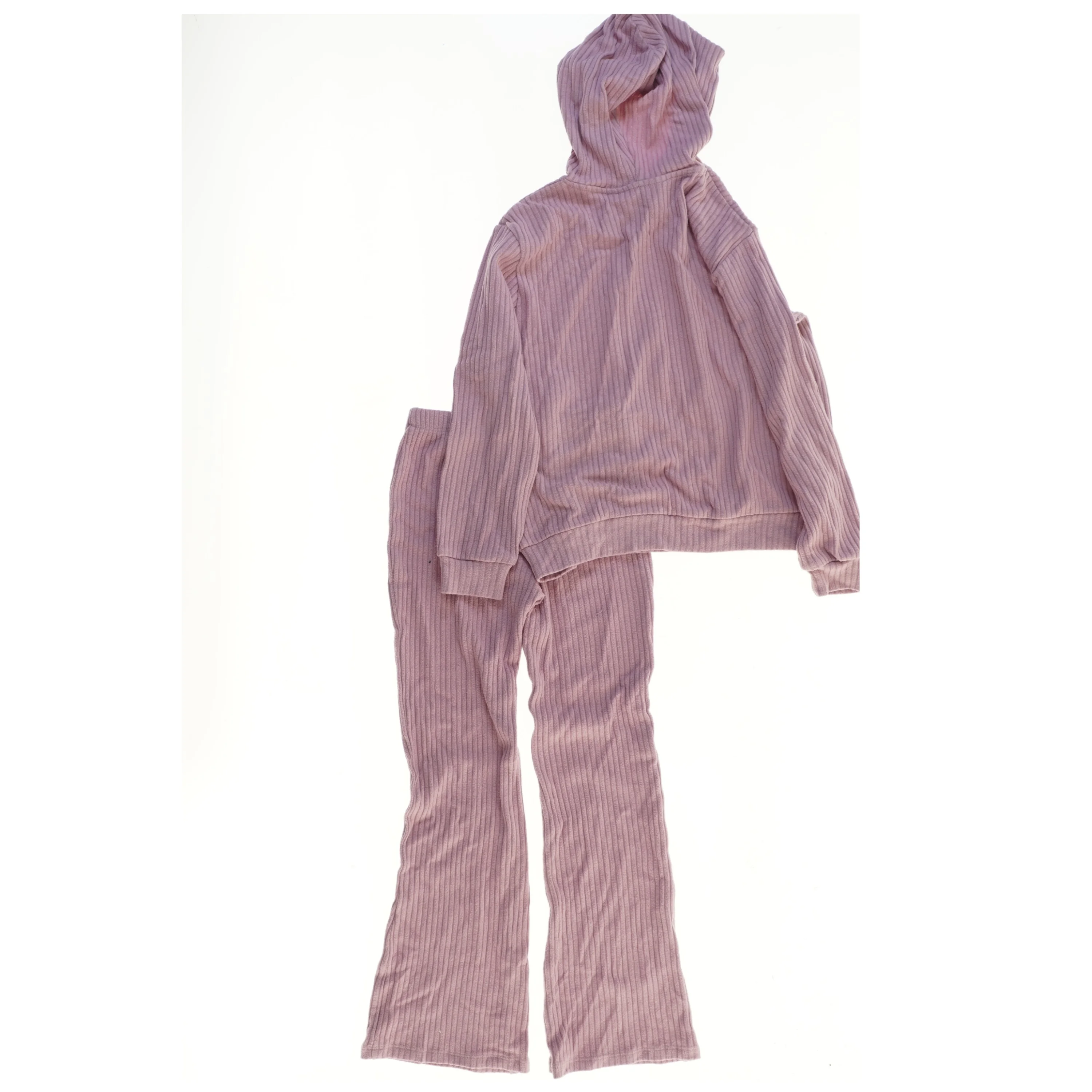 Stræksæt med hætte fra H&M (str. 134)