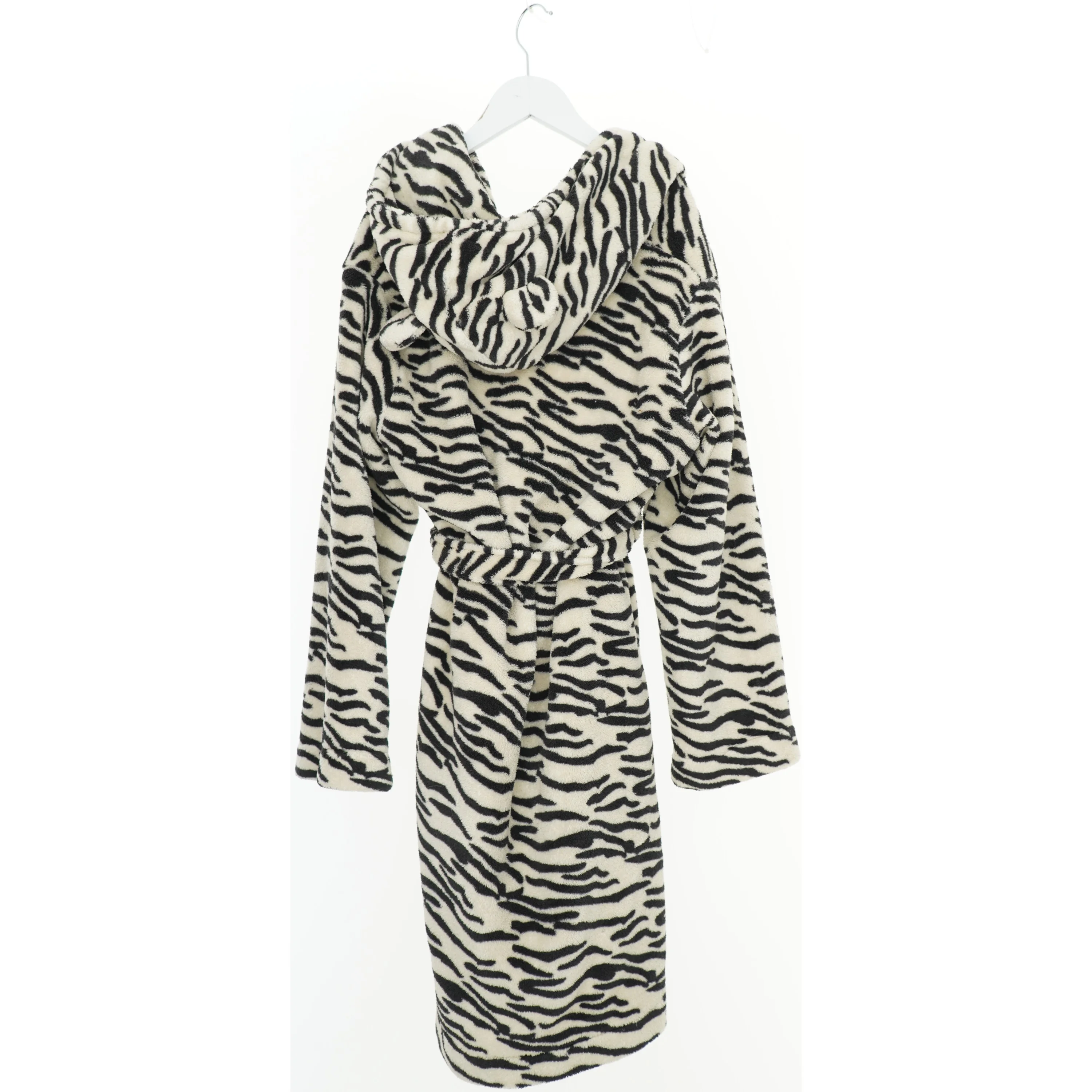 Badekåbe med zebra mønster fra Bluezoo (str. 152)