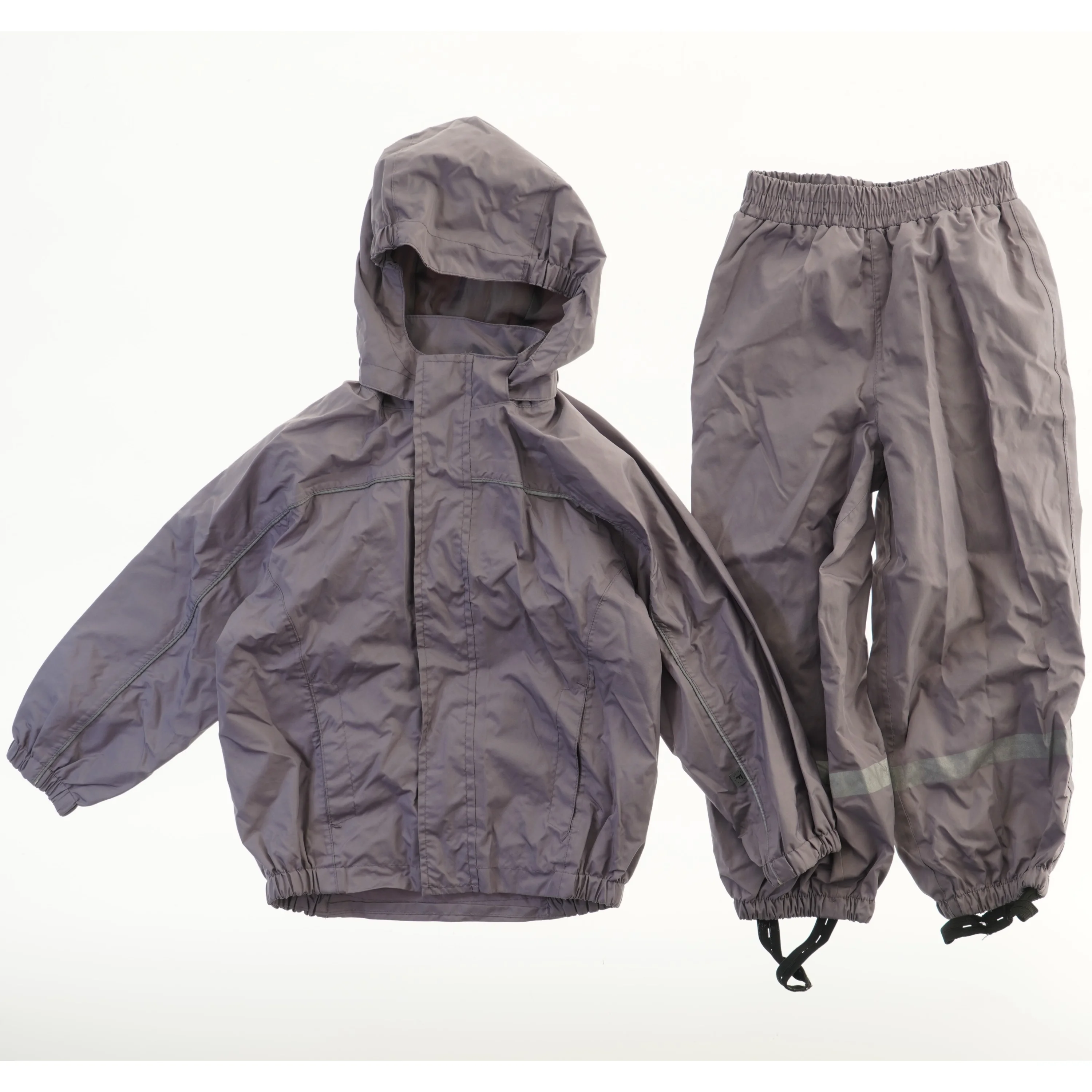 Regntøj med hætte og bukser fra Friends (str. 104)